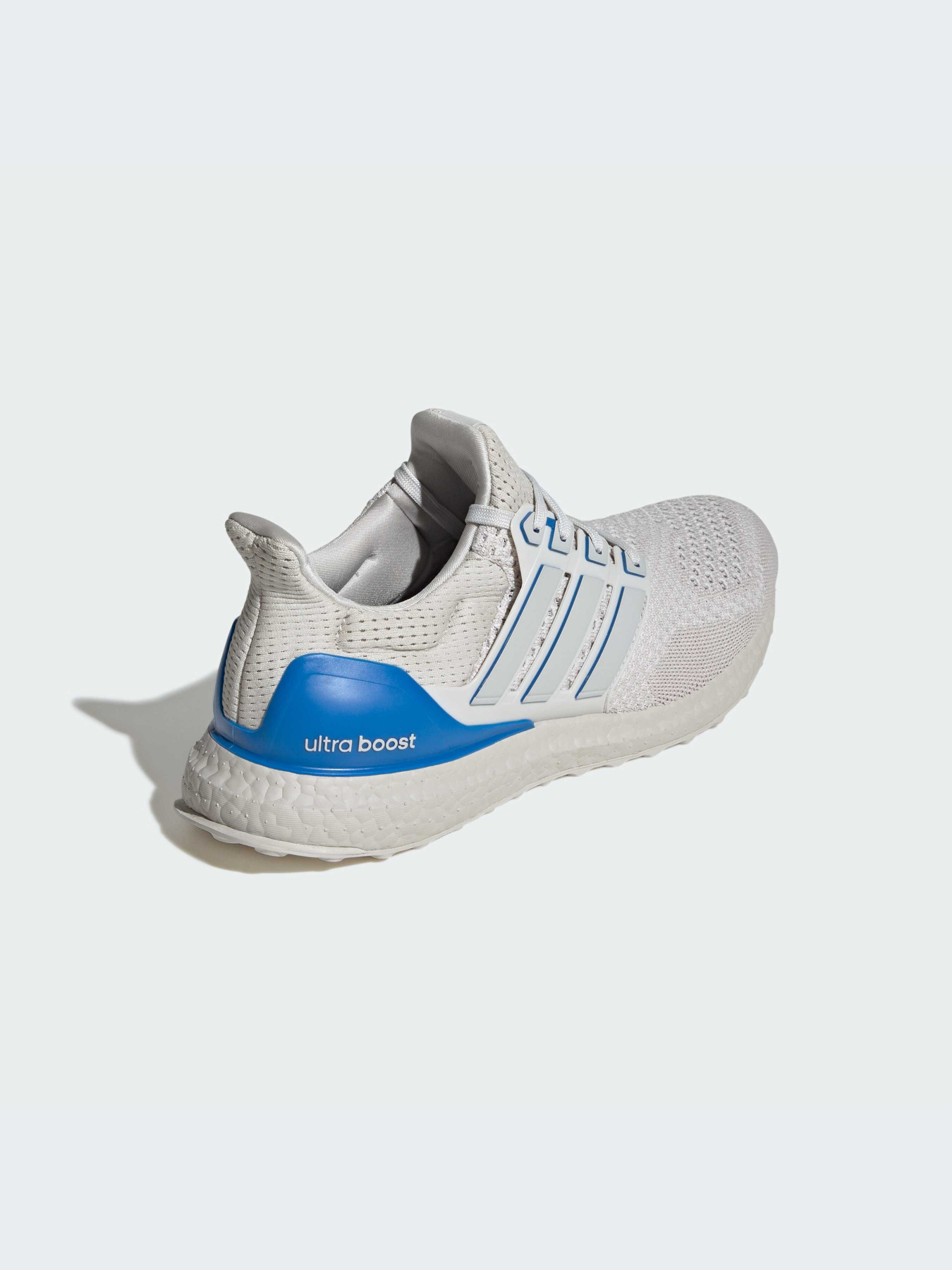 Кроссовки Adidas Ultraboost модель JR3148-KZ Фото