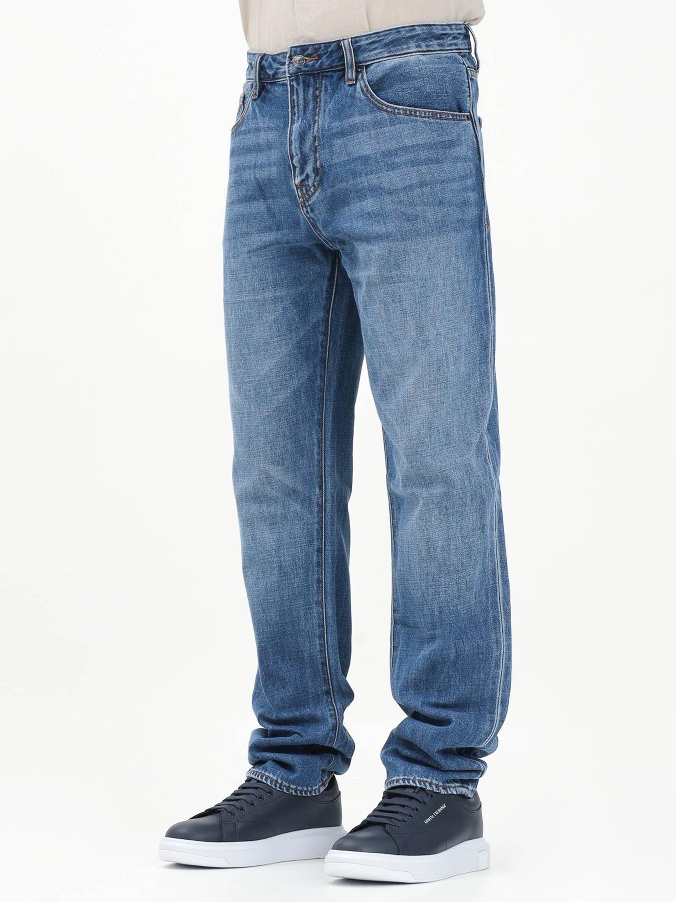Джинсы Armani Exchange модель XM000049-AF13362-MB002 Фото