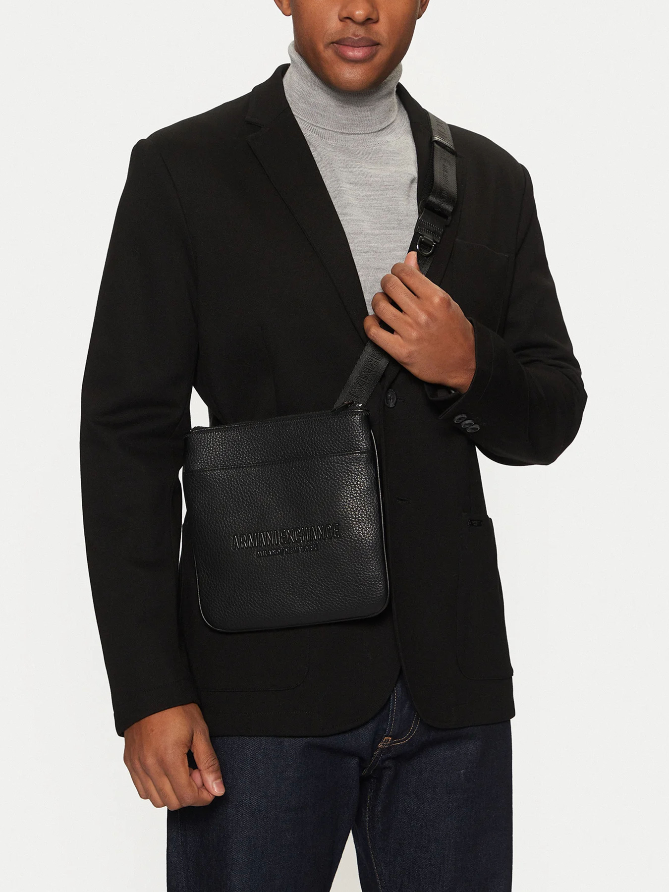Сумки Armani Exchange модель XM000155-AF11931-UC001 Фото