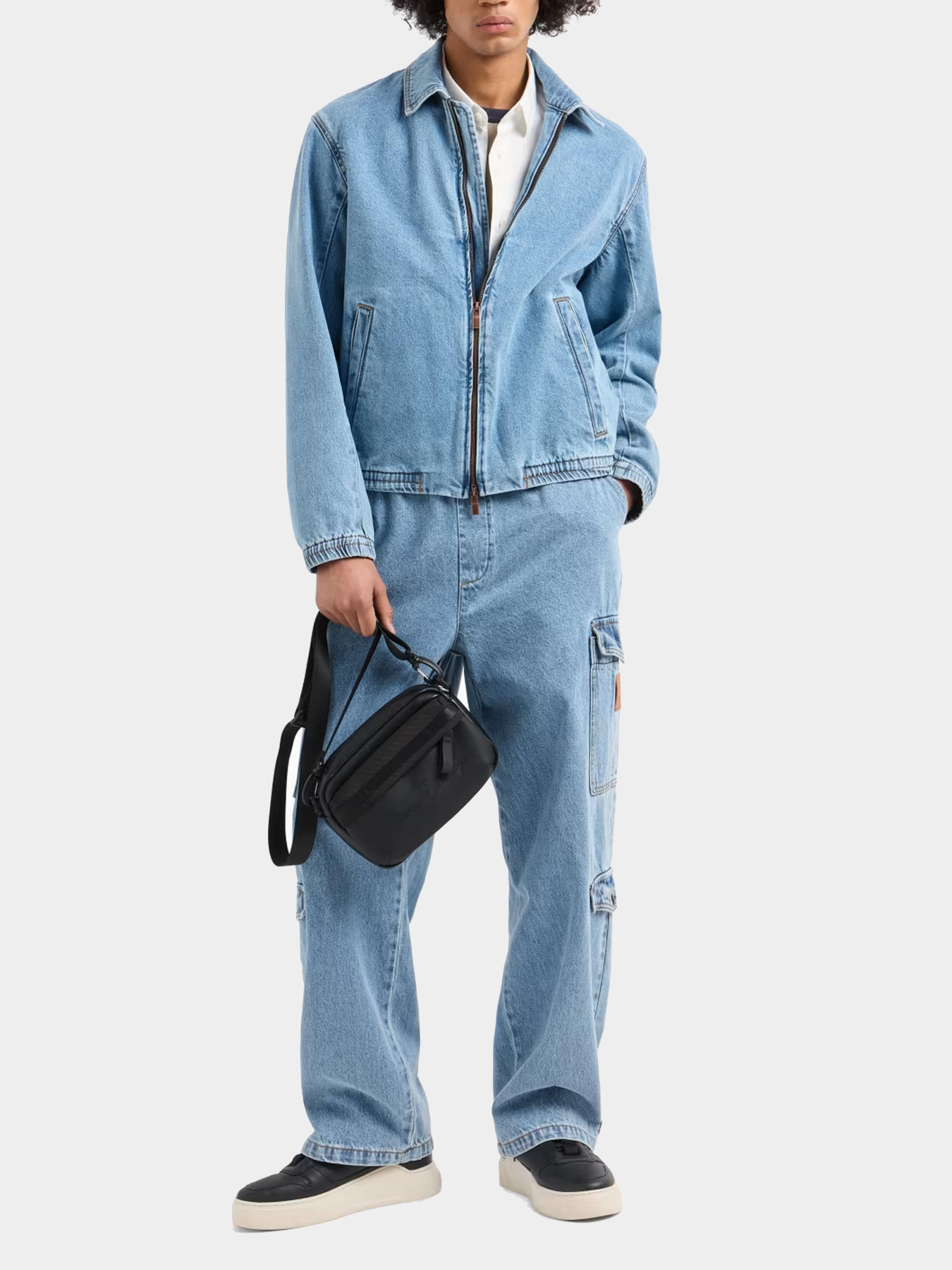 Куртки и дубленки Armani Exchange модель XM000383-AF13367-MB003 Фото