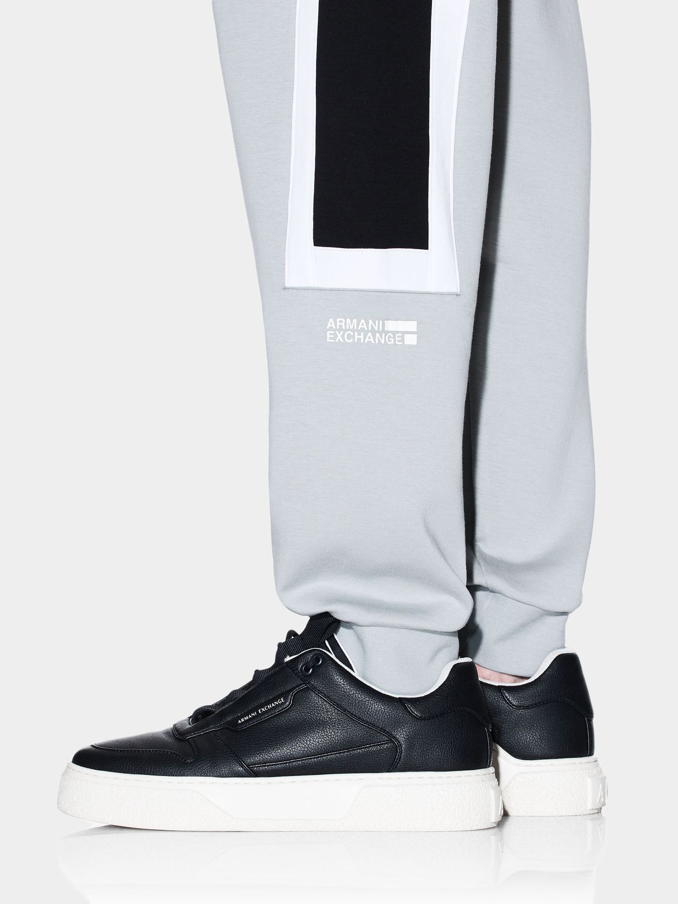 Брюки Armani Exchange модель XM000522-AF13047-U8051 Фото