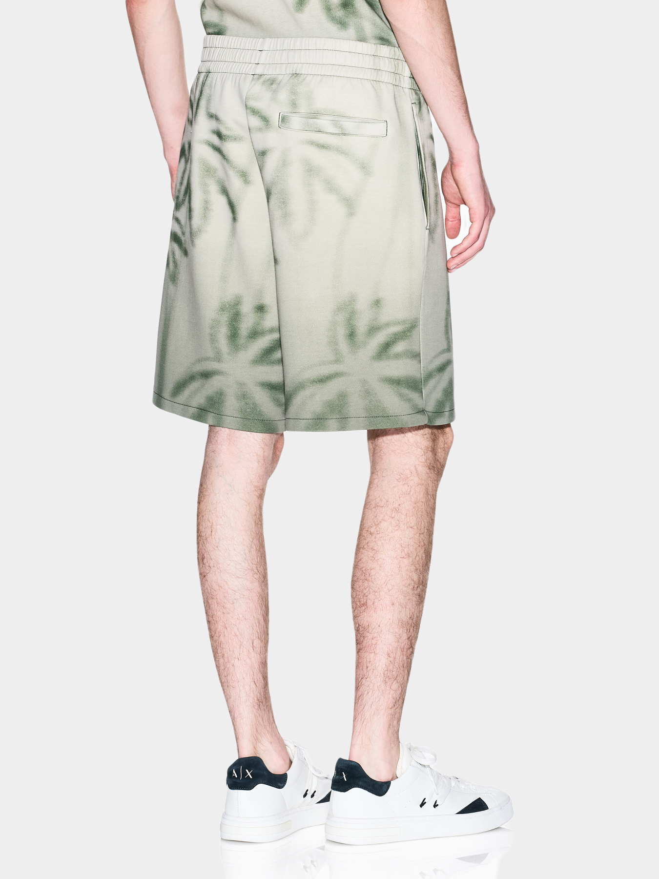 Шорты Armani Exchange модель XM000732-AF13047-F1013 Шорты Armani Exchange модель XM000732-AF13047-F1013 Фото