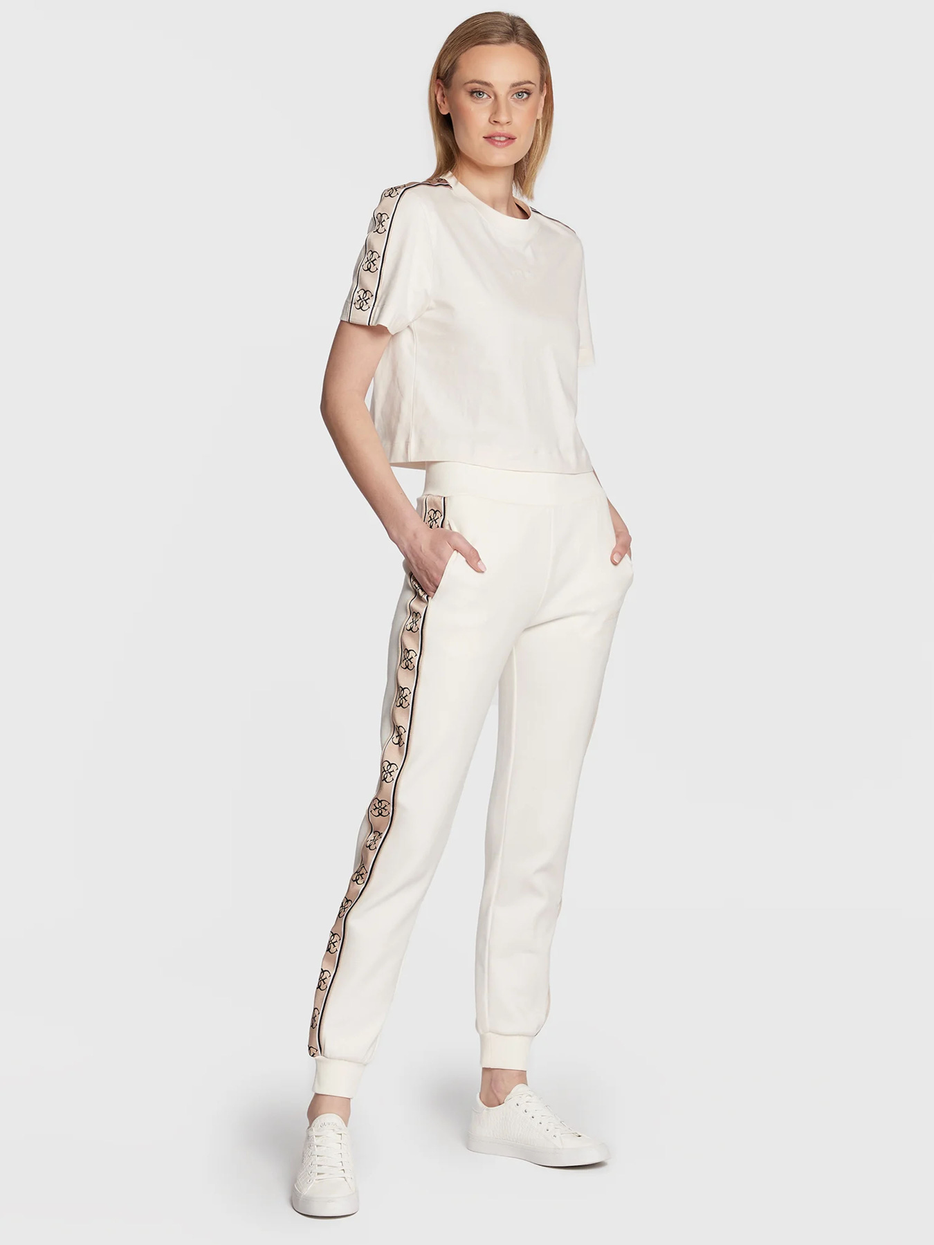 Футболки и поло GUESS модель V3RI08-I3Z14-G6K5 Фото