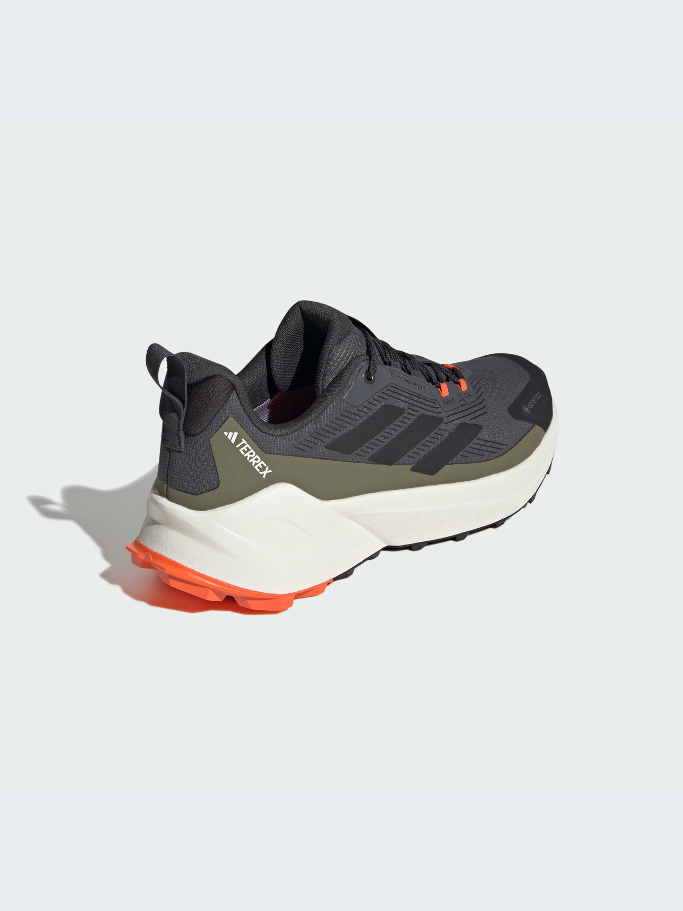 Кроссовки Adidas модель IH3737-KZ Кроссовки Adidas модель IH3737-KZ Фото