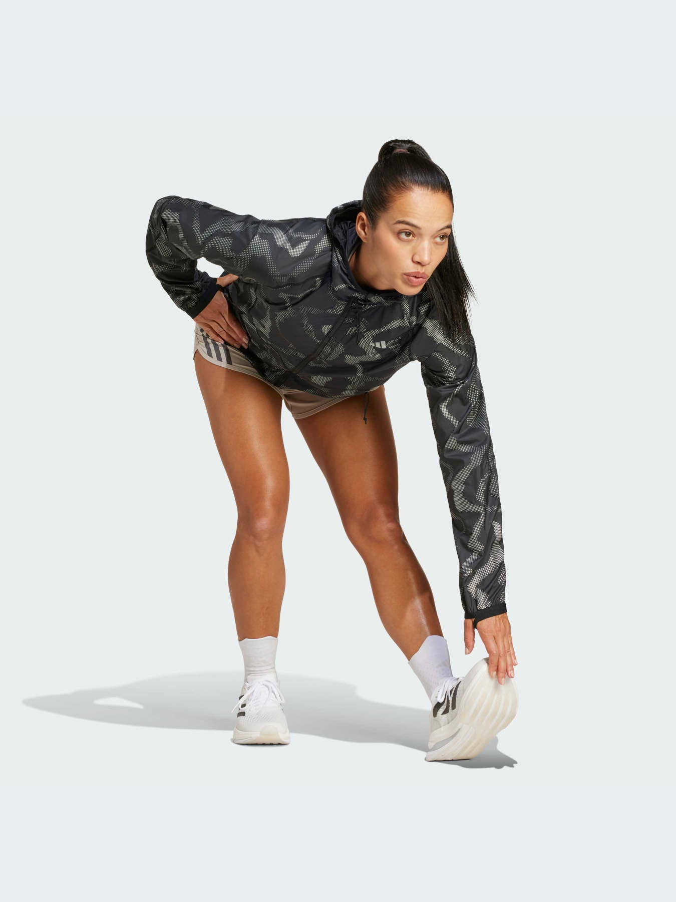 Куртки и дубленки Adidas модель IT3445-KZ Фото
