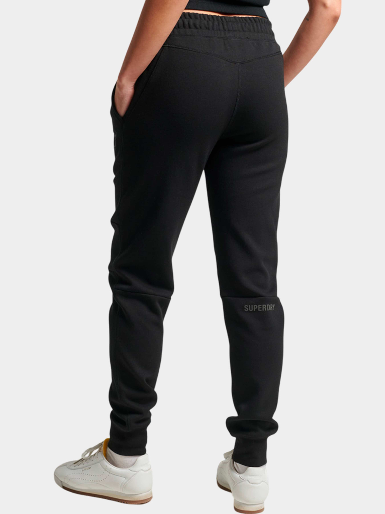 Брюки Superdry модель W7010678A02A Фото