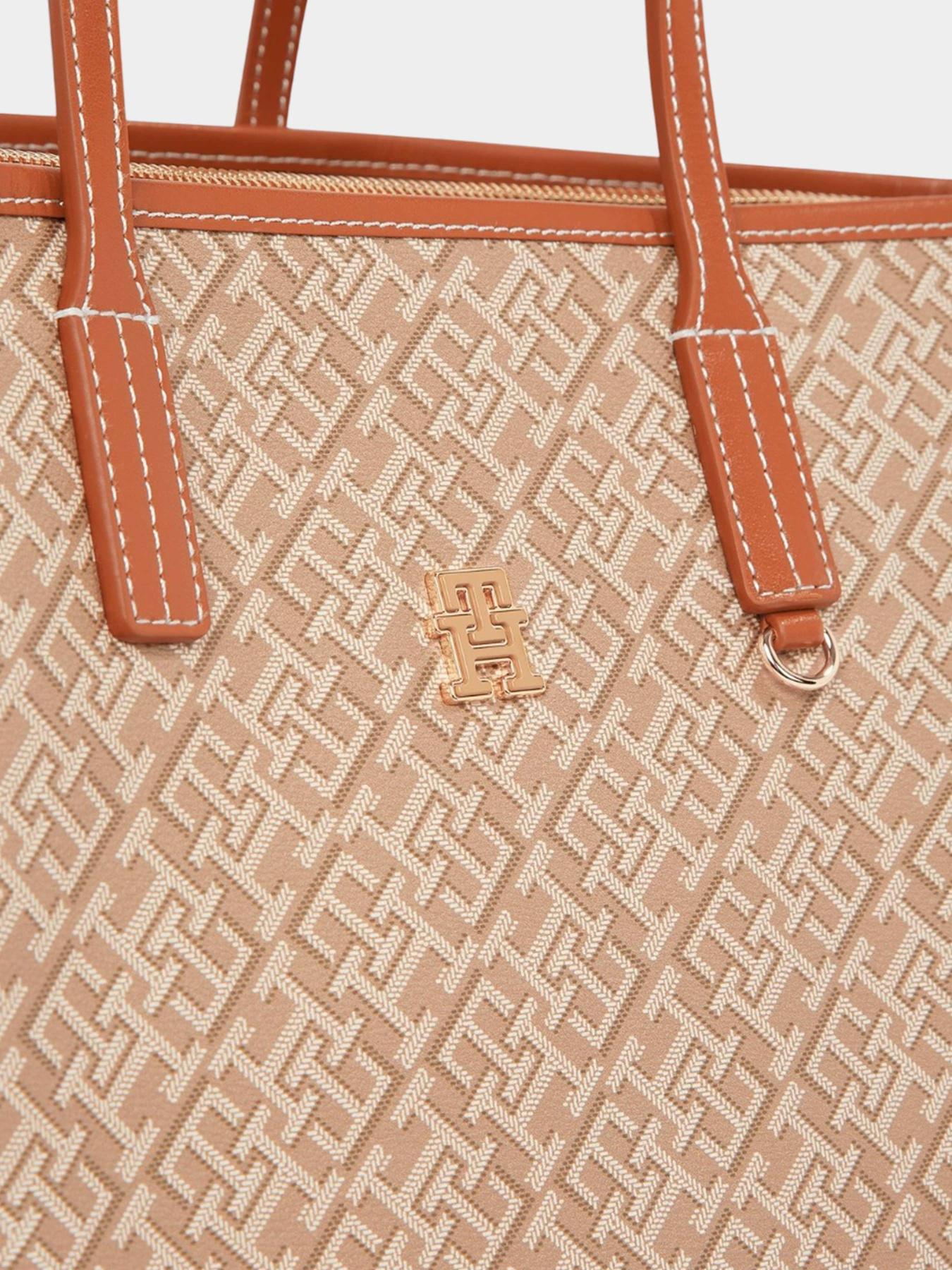 Сумки Tommy Hilfiger модель AW0AW17416-RBT Фото