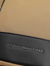 Сумки Tommy Hilfiger модель AM0AM13190-RBT Фото