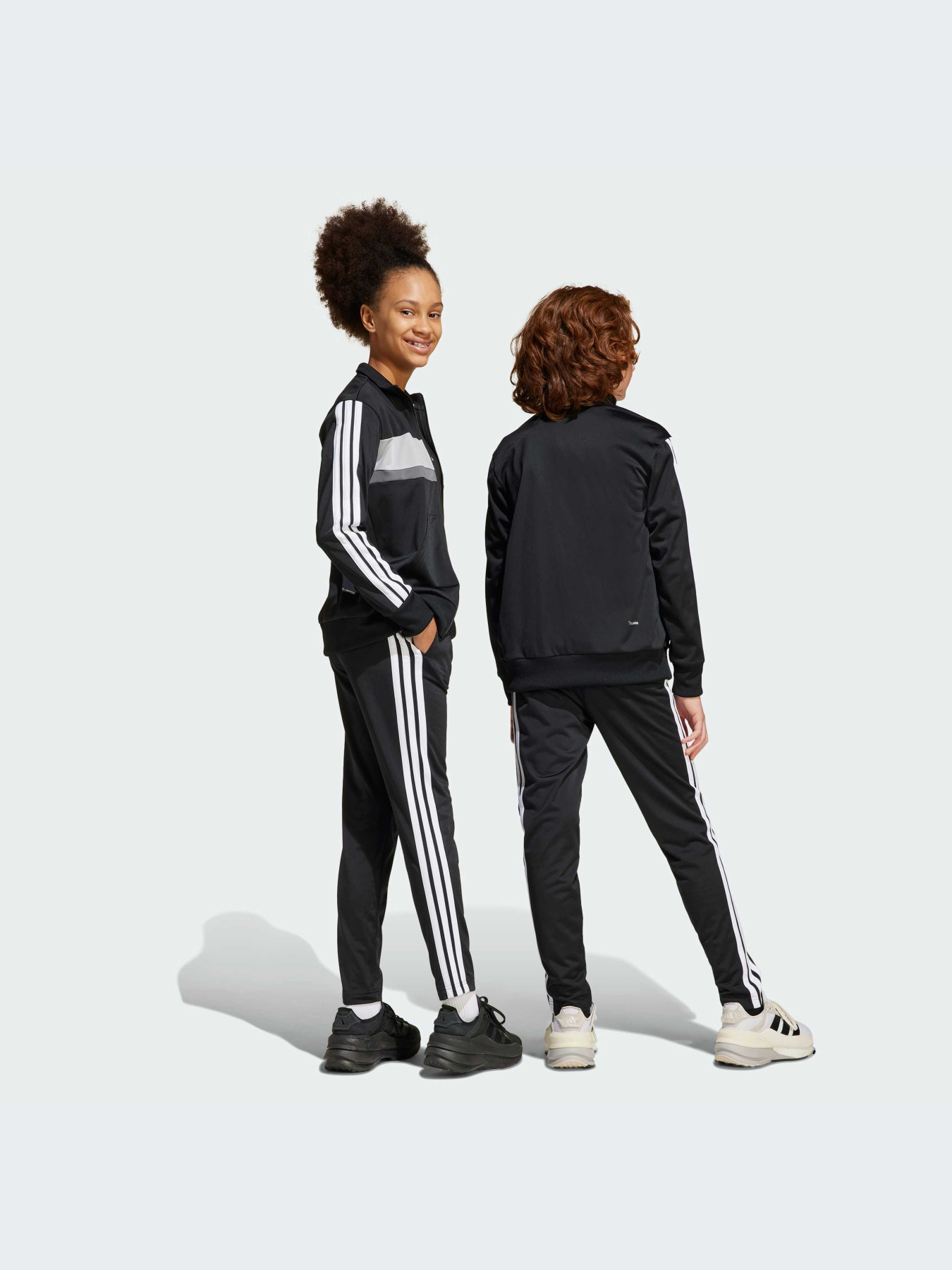 Костюмы Adidas модель JY0509-KZ Костюмы Adidas модель JY0509-KZ Фото