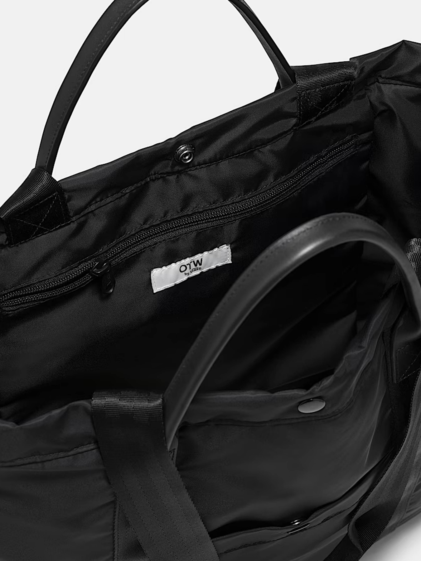 Сумки Vans модель VN000NC9BLK1 Фото