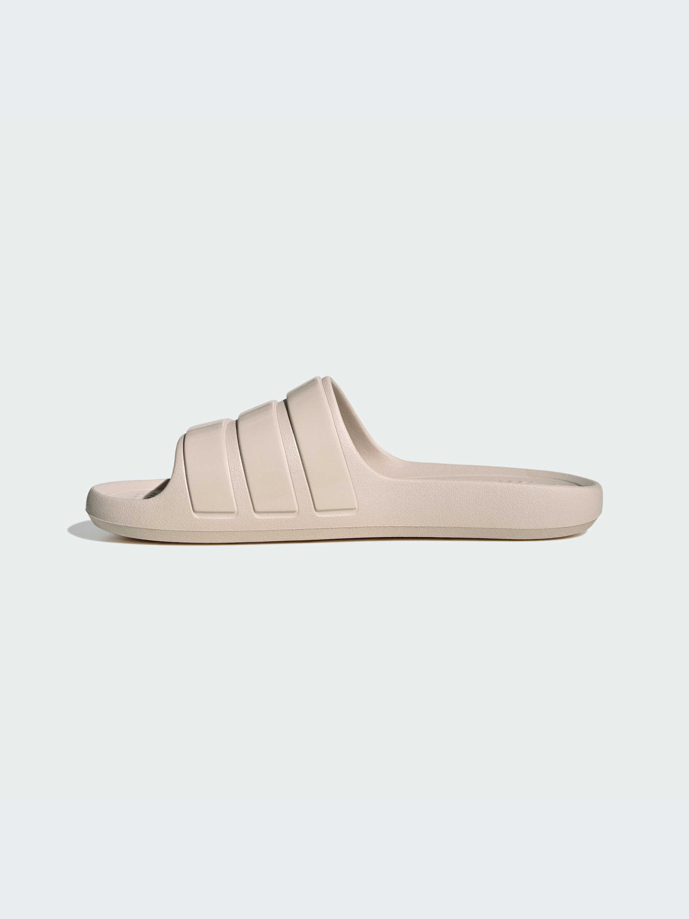 Шлёпанцы Adidas Adilette модель JP5684-KZ Шлёпанцы Adidas Adilette модель JP5684-KZ Фото