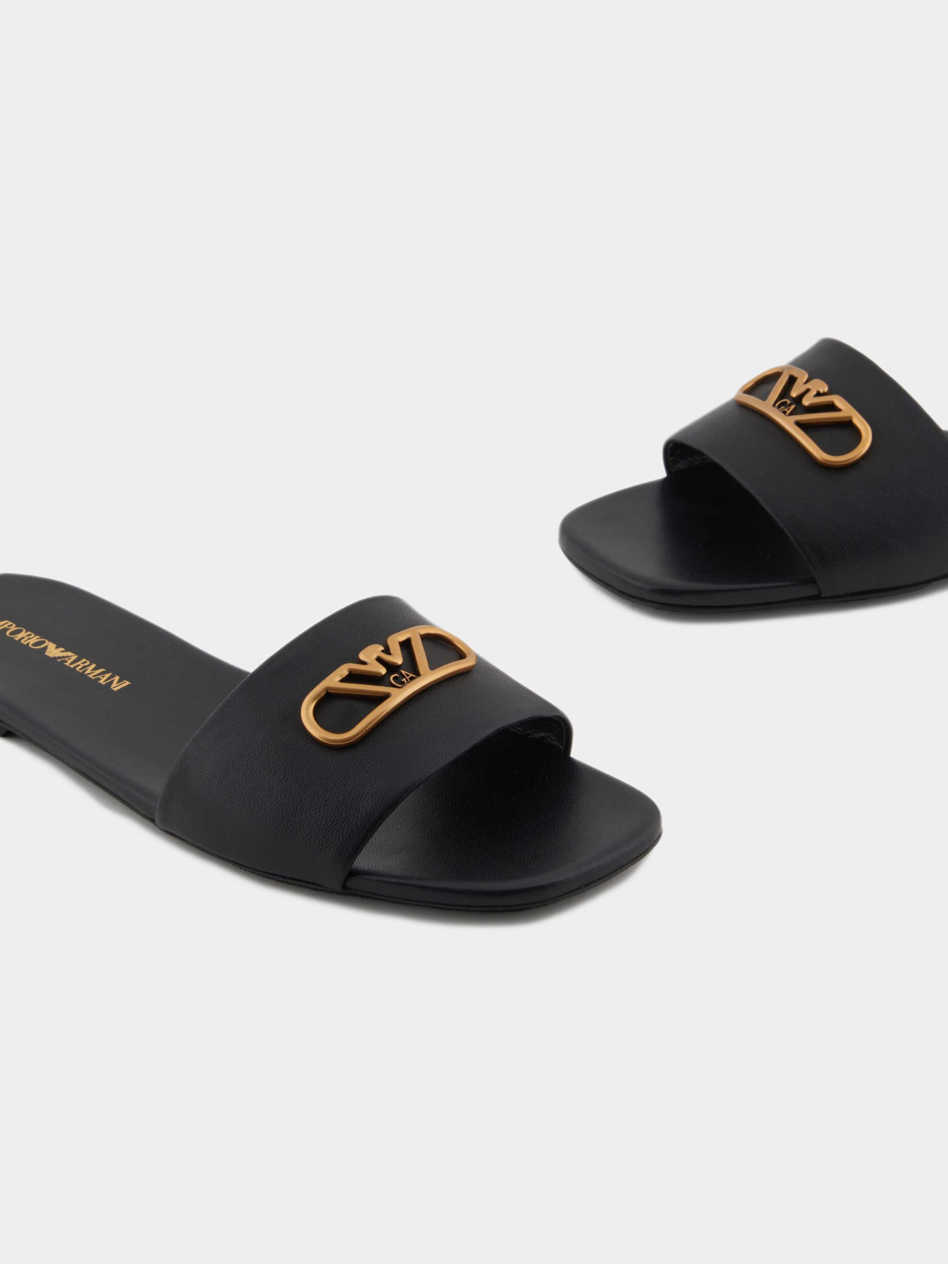 Шлёпанцы Emporio Armani модель X3P846-XF271-00002 Фото