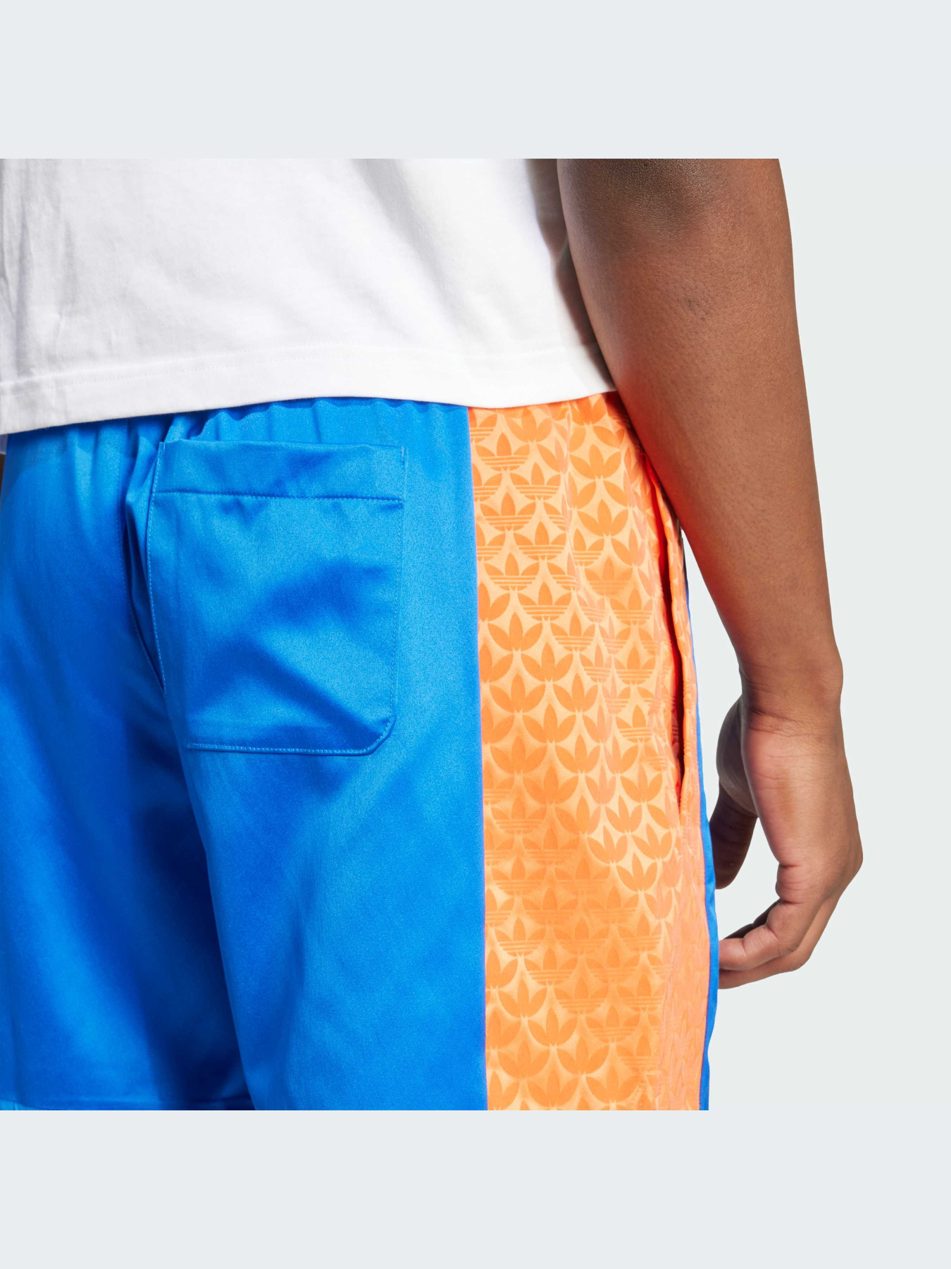 Шорты Adidas Graphics модель JD0704-KZ Фото