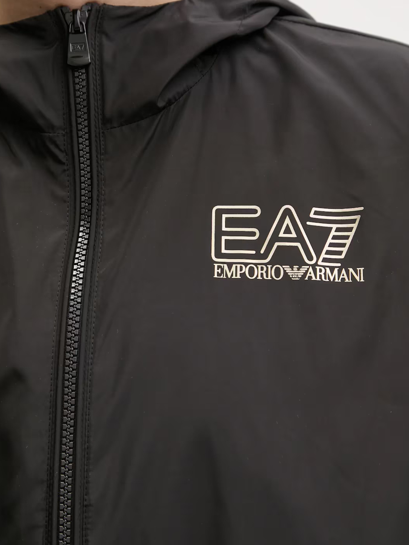 Куртки и дубленки EA7 модель 7W000113-AF12454-UC001 Фото