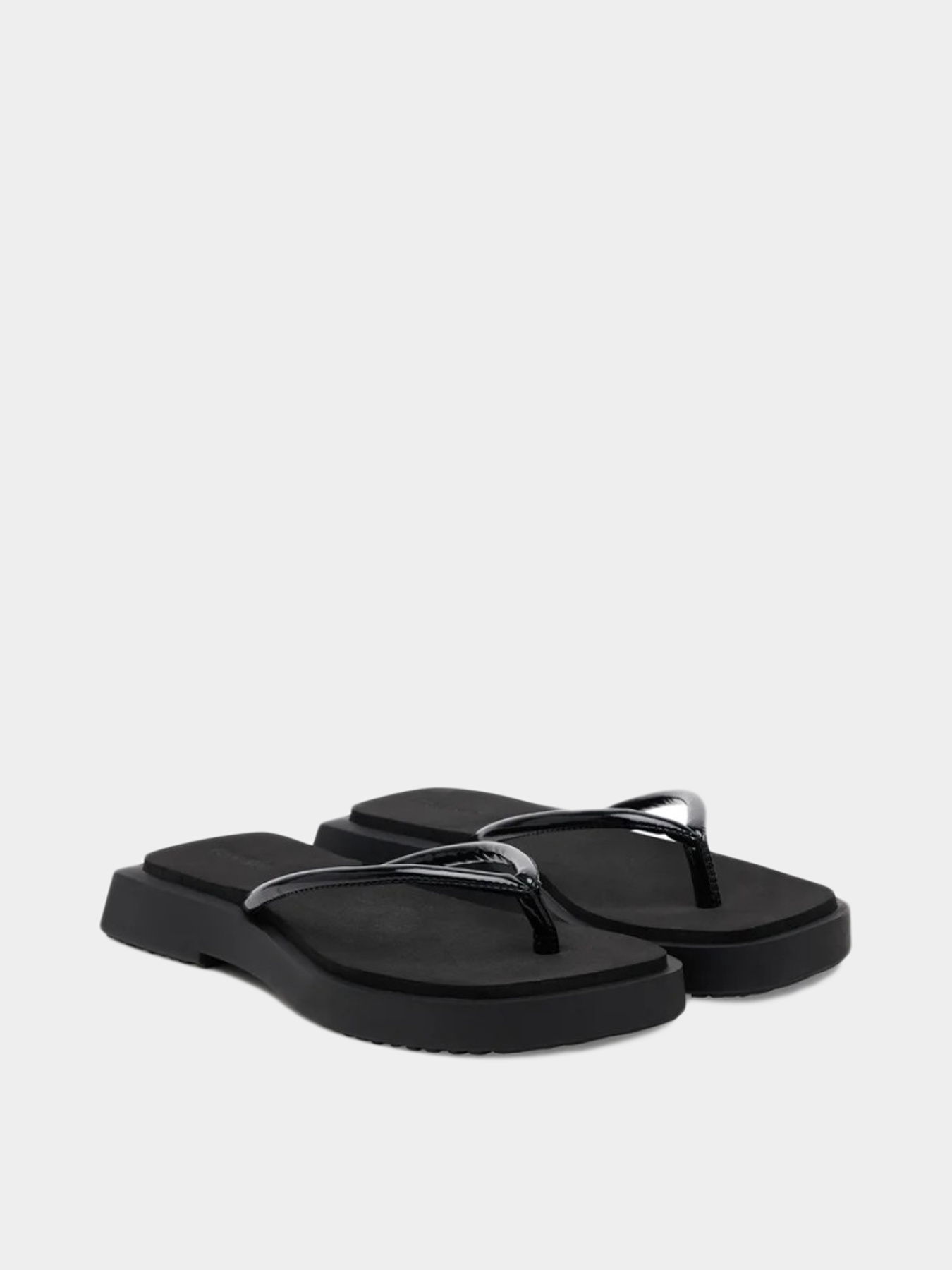 Шлёпанцы Calvin Klein модель YW0YW01716-0GJ Фото