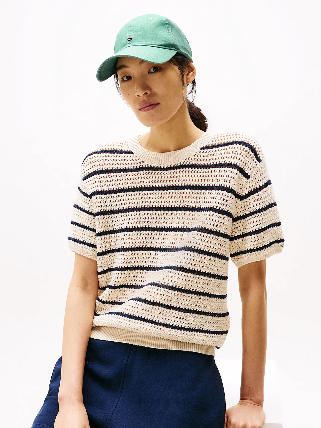 Шапки и кепки Tommy Hilfiger модель AW0AW17130-L3H Фото