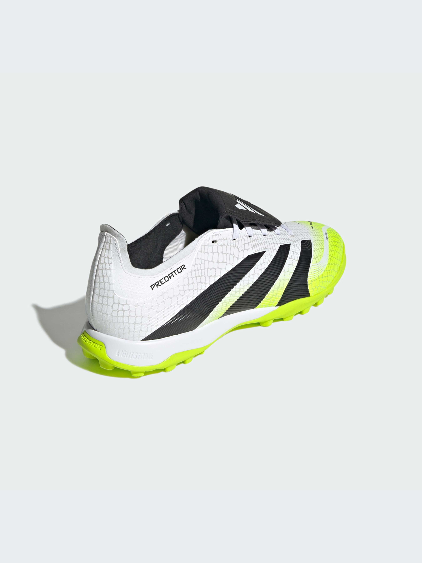 Кроссовки Adidas Predator модель JQ1072-KZ Фото