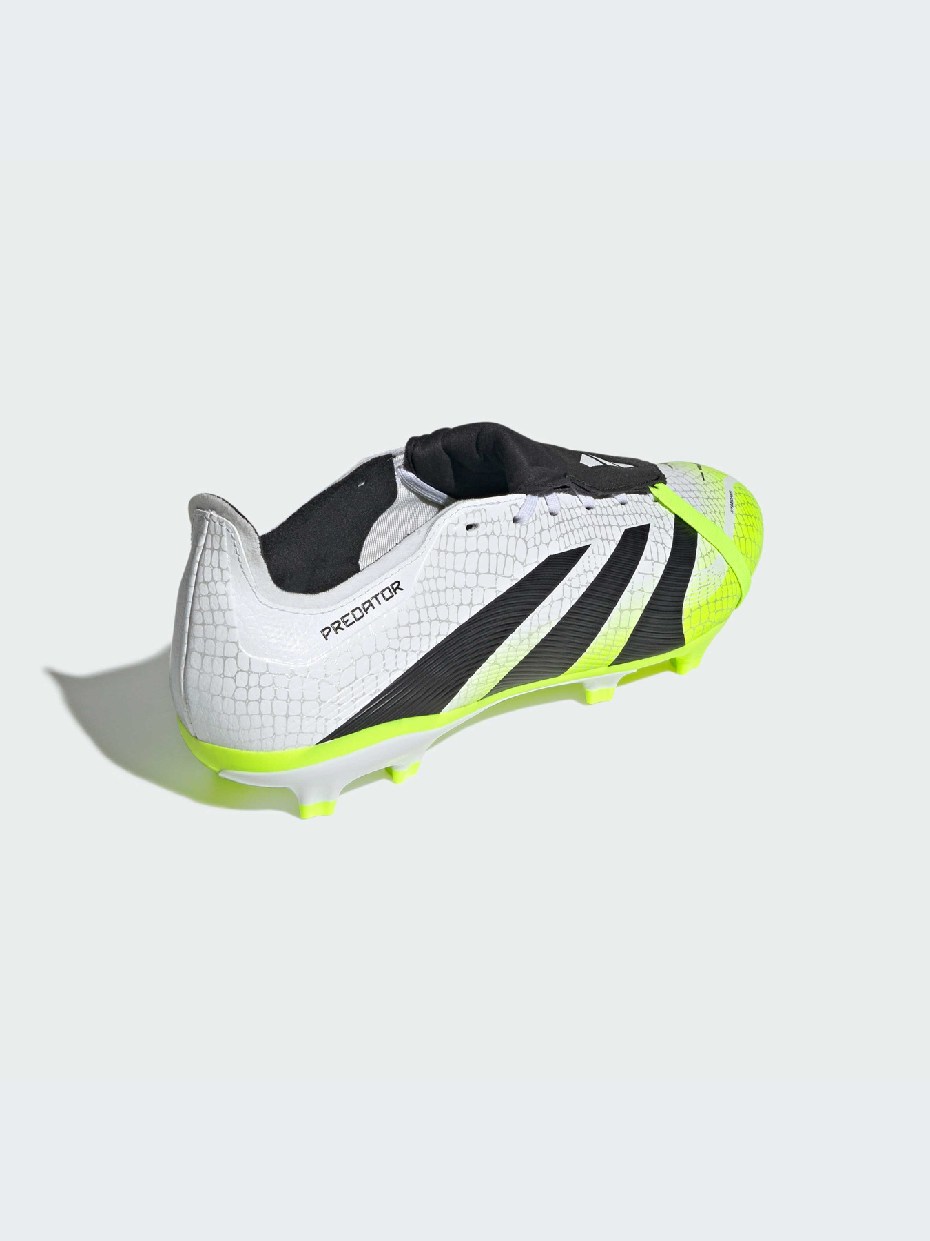 Кроссовки Adidas Predator модель JI1111-KZ Фото
