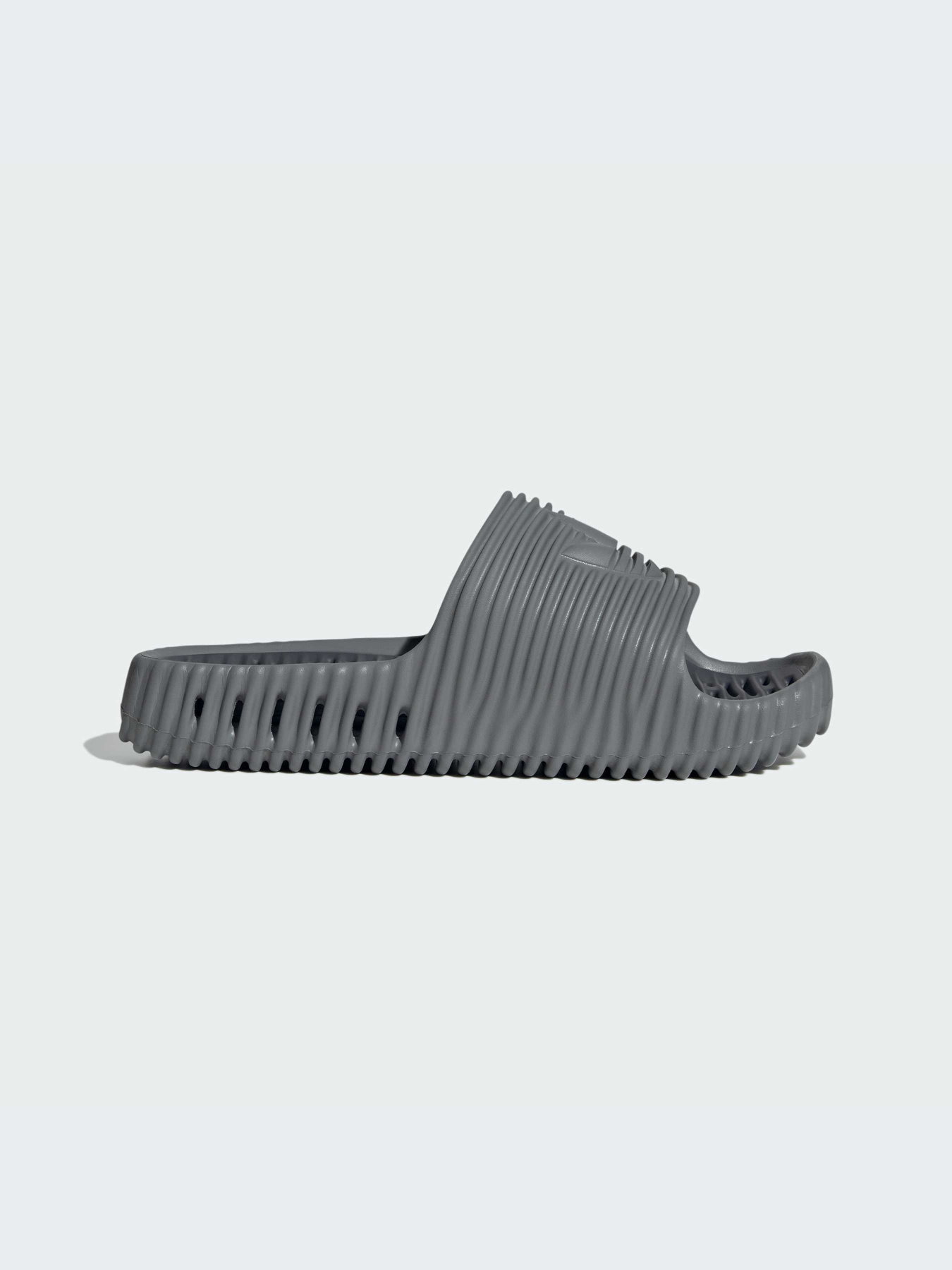 Шлёпанцы Adidas Adilette модель JR3614-KZ Шлёпанцы Adidas Adilette модель JR3614-KZ Фото