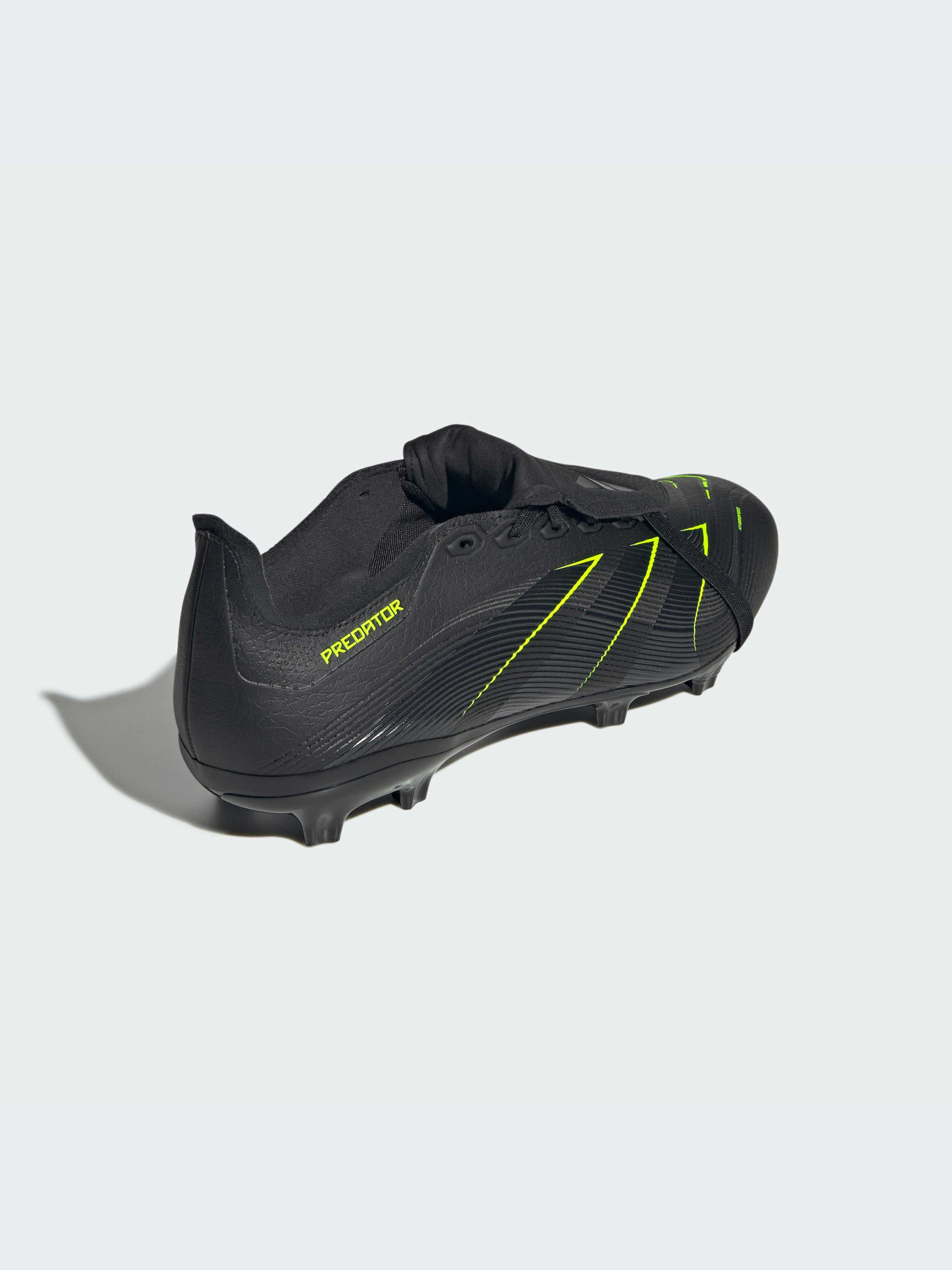 Кроссовки Adidas Predator модель JI1110-KZ Фото