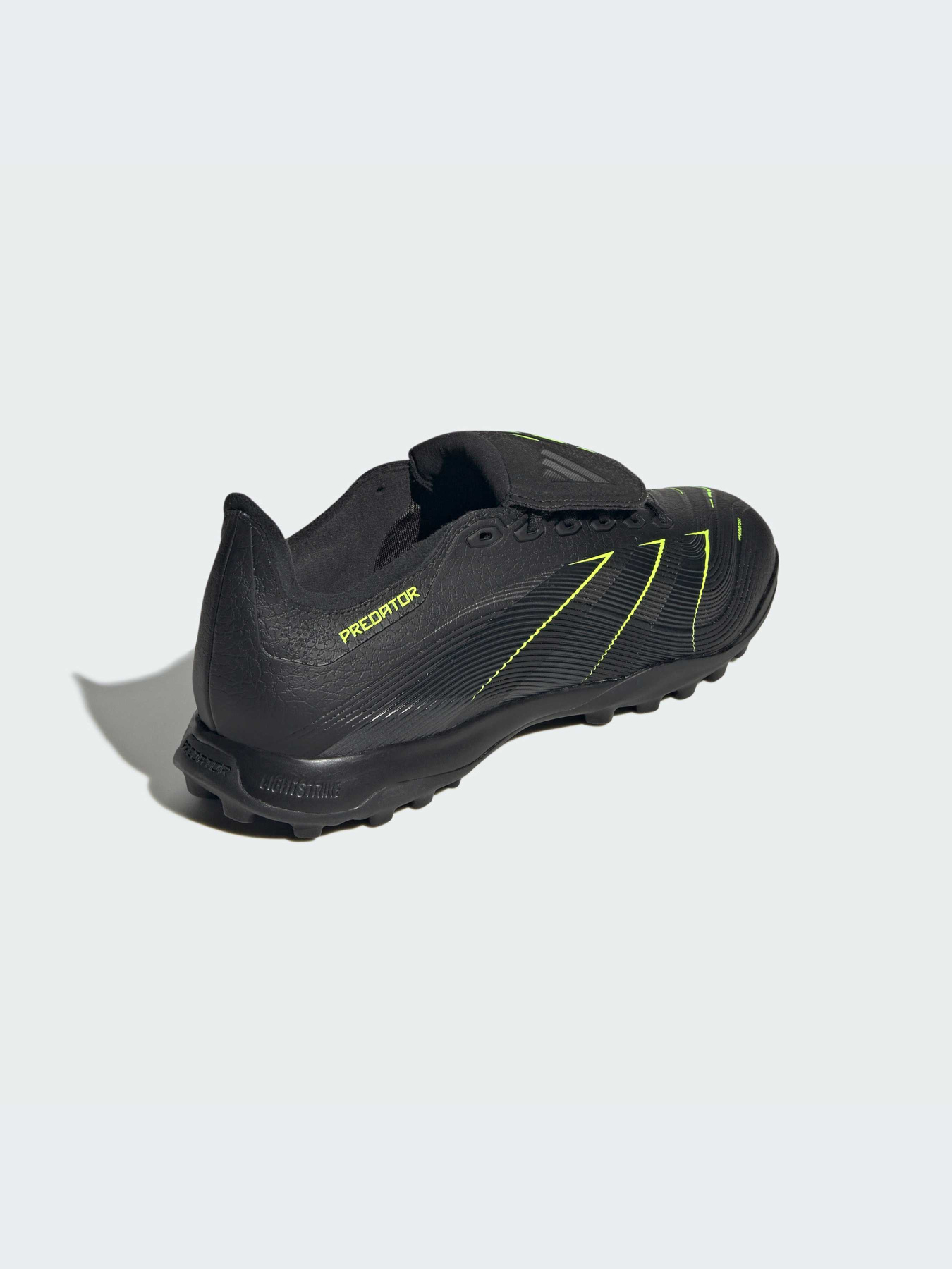 Кроссовки Adidas Predator модель JQ1073-KZ Фото