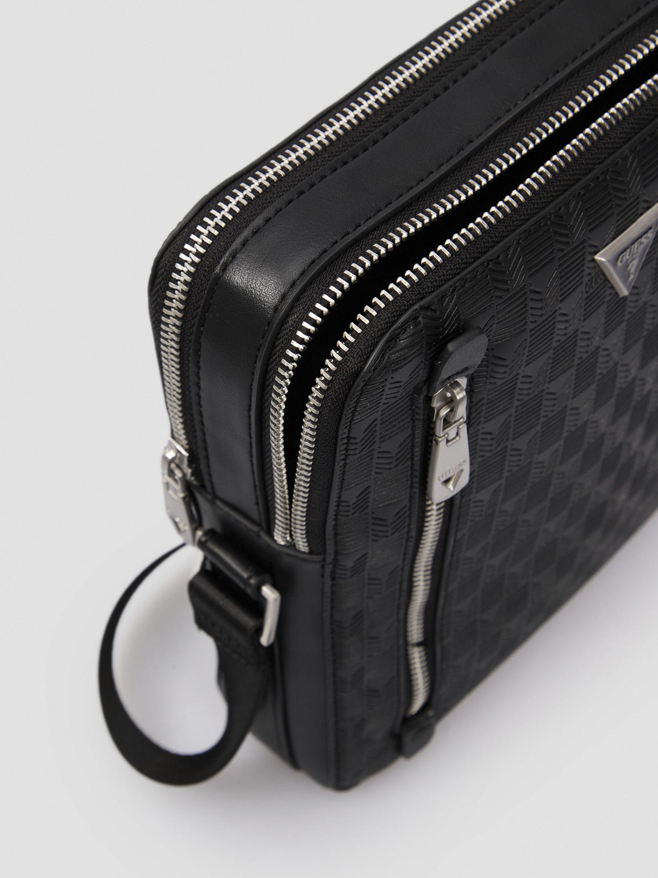 Сумки GUESS модель HMTODE-P5118-BLA Фото
