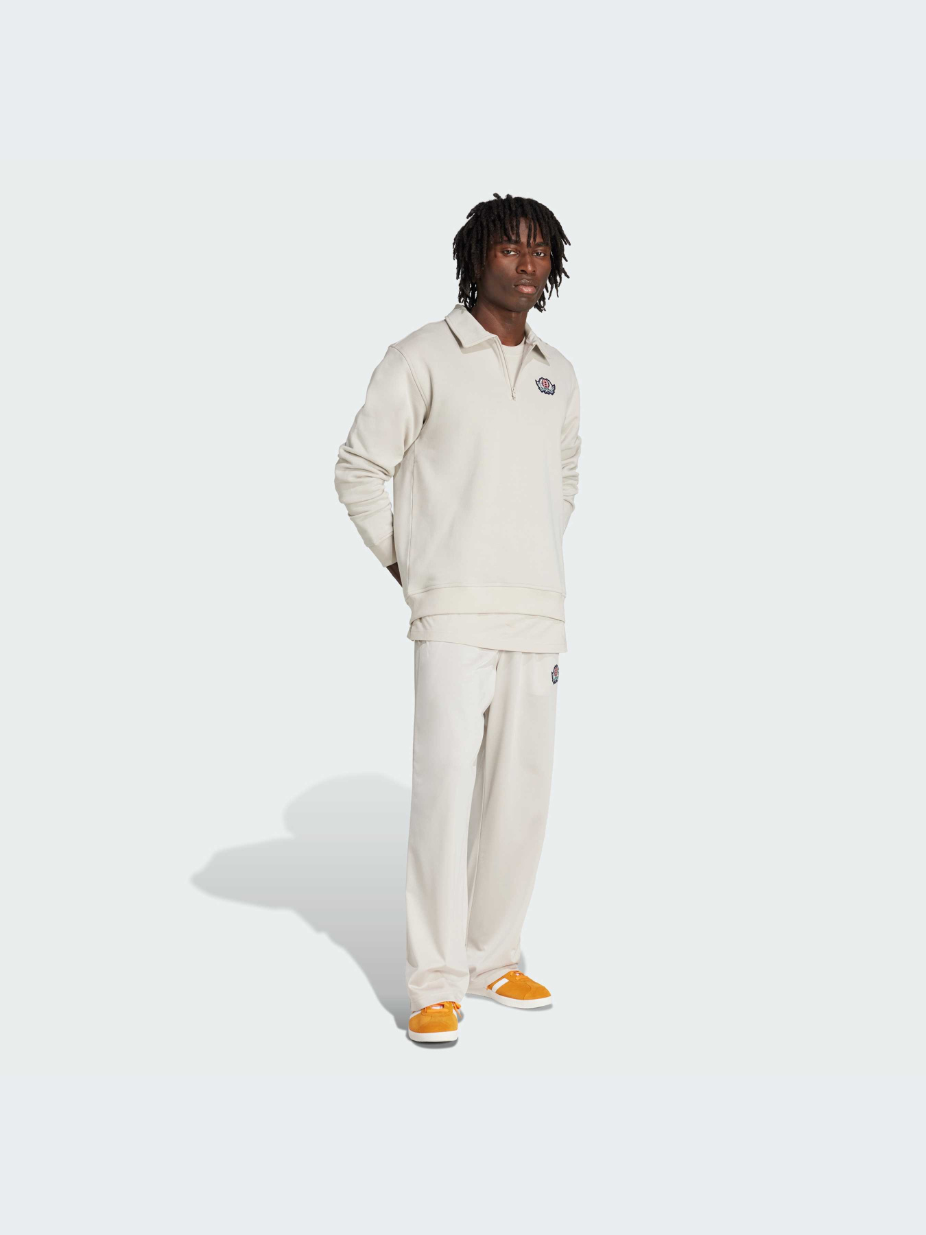 Худи и свитшоты Adidas Graphics модель JX8172-KZ Фото