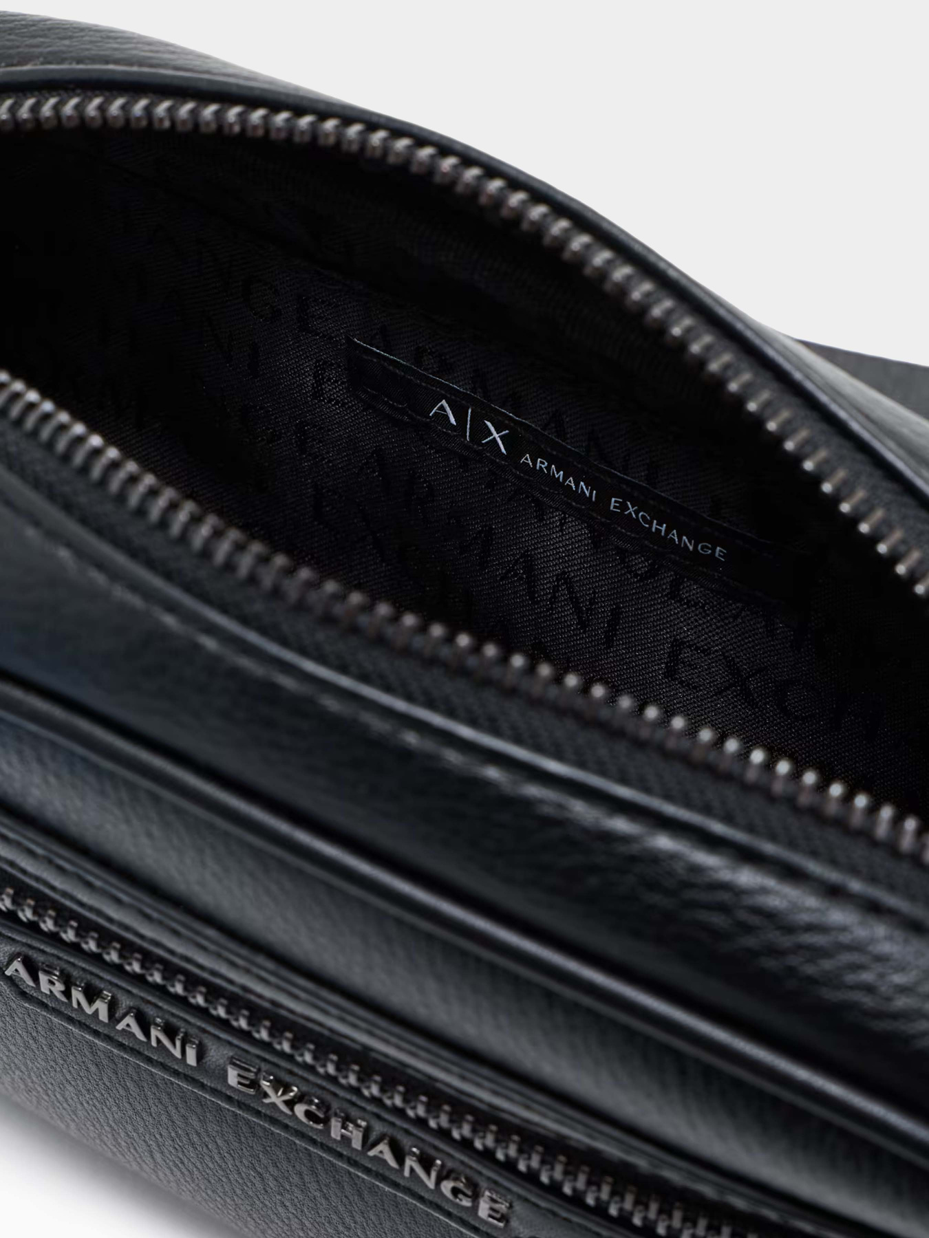 Сумки Armani Exchange модель XM001601-AF17205-MC105 Фото