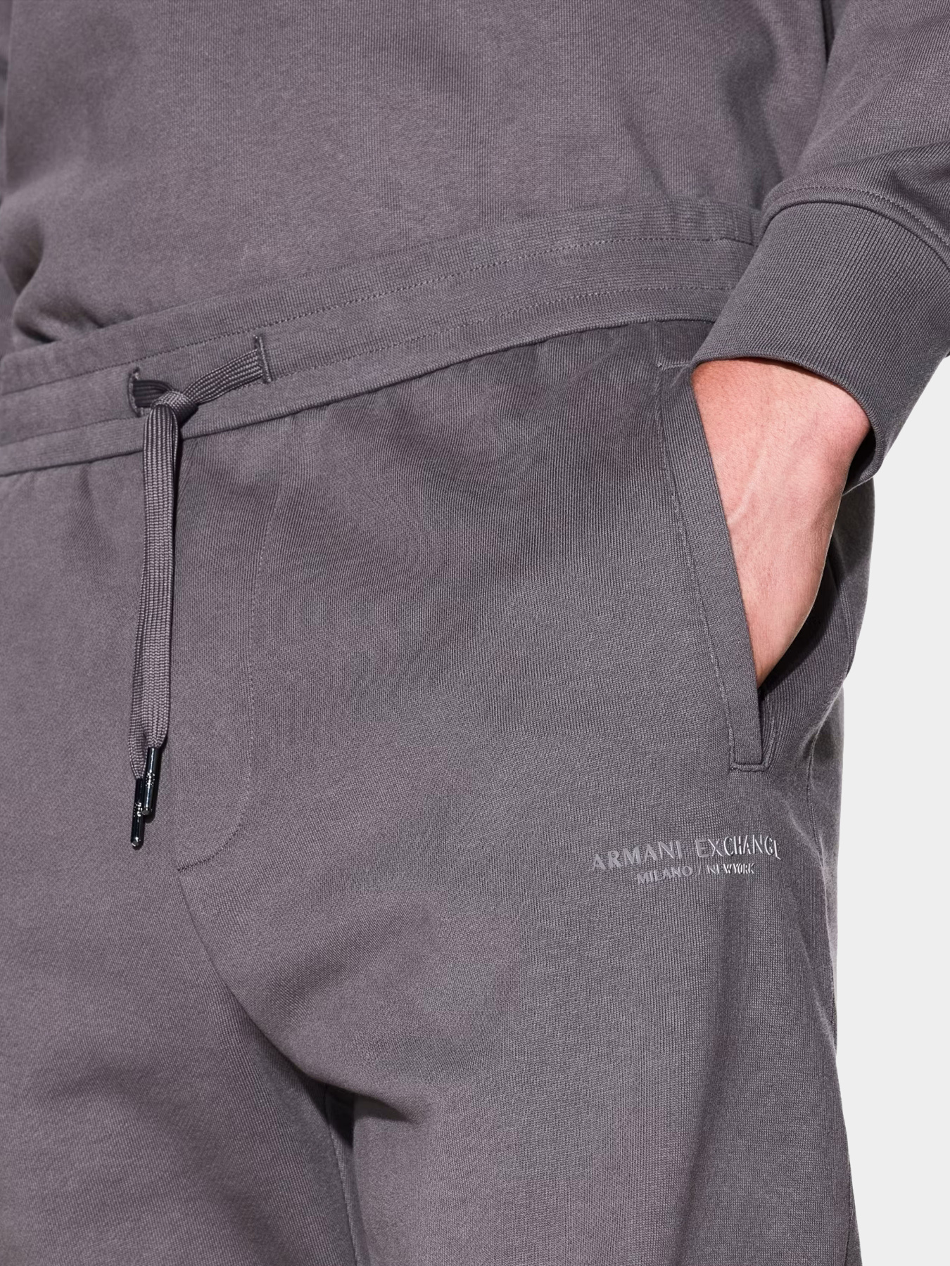 Брюки Armani Exchange модель XM001299-AF20934-U8092 Фото