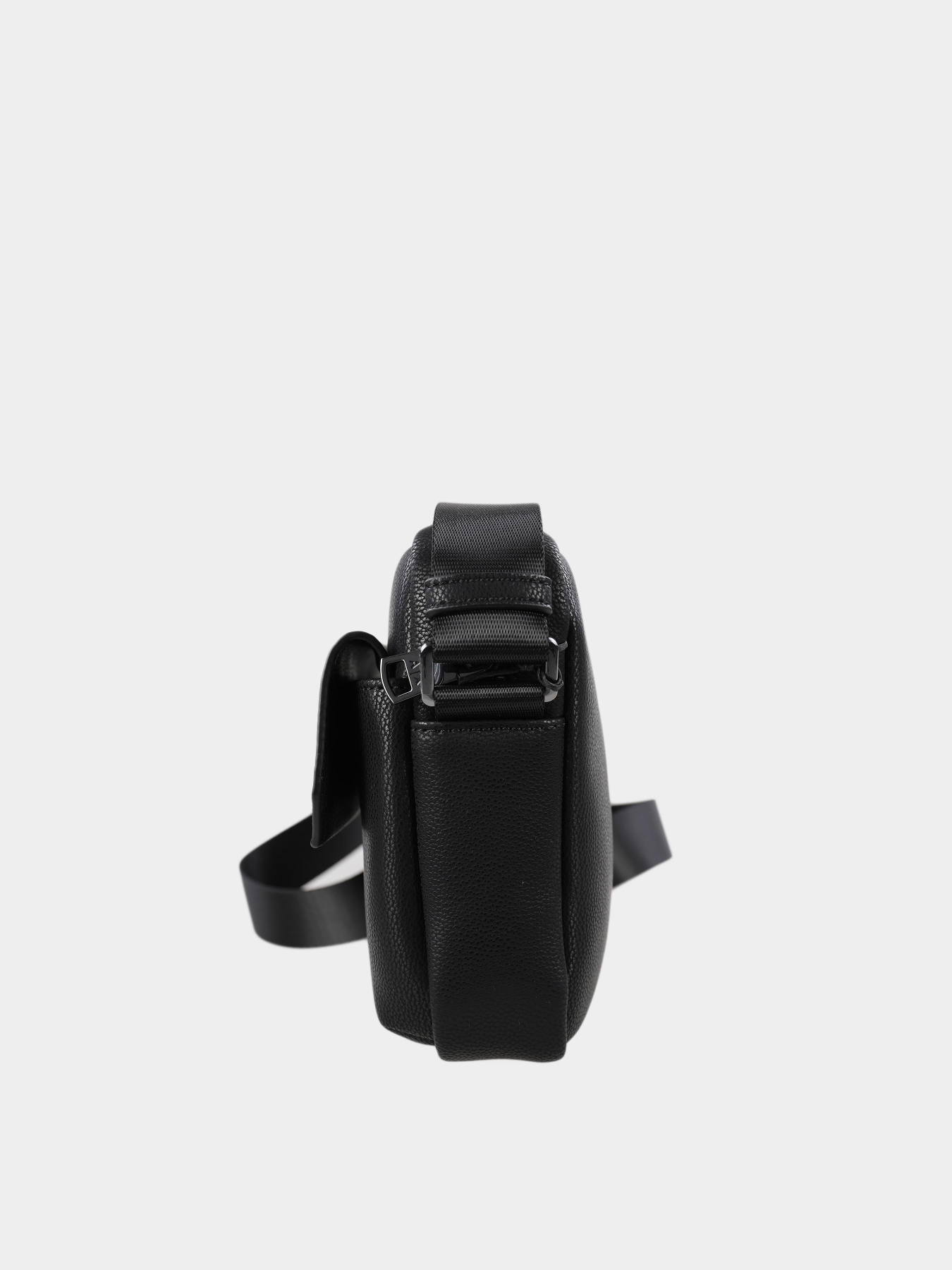 Сумки Armani Exchange модель XM001597-AF17090-UC001 Фото
