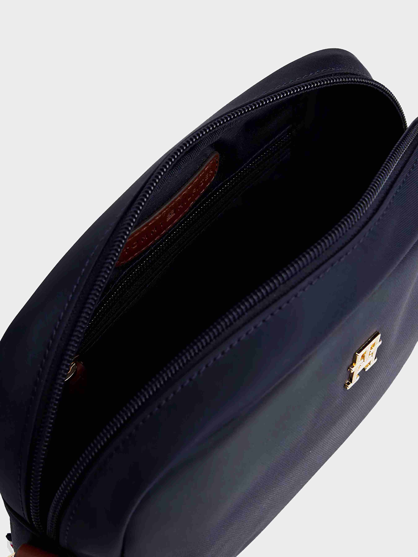 Сумки Tommy Hilfiger модель AW0AW17704-DW6 Фото