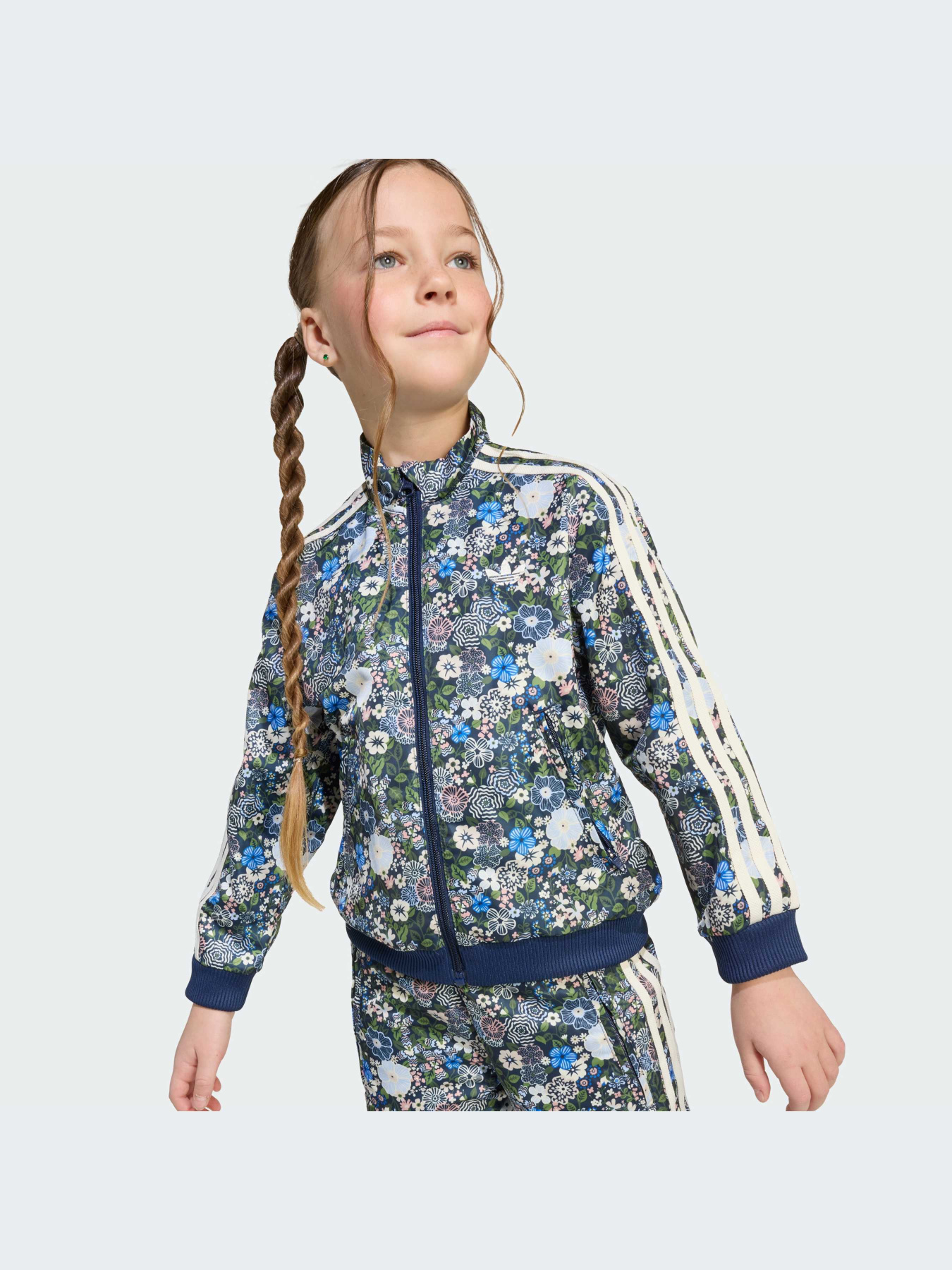 Костюмы Adidas Graphics модель JV7724-KZ Костюмы Adidas Graphics модель JV7724-KZ Фото
