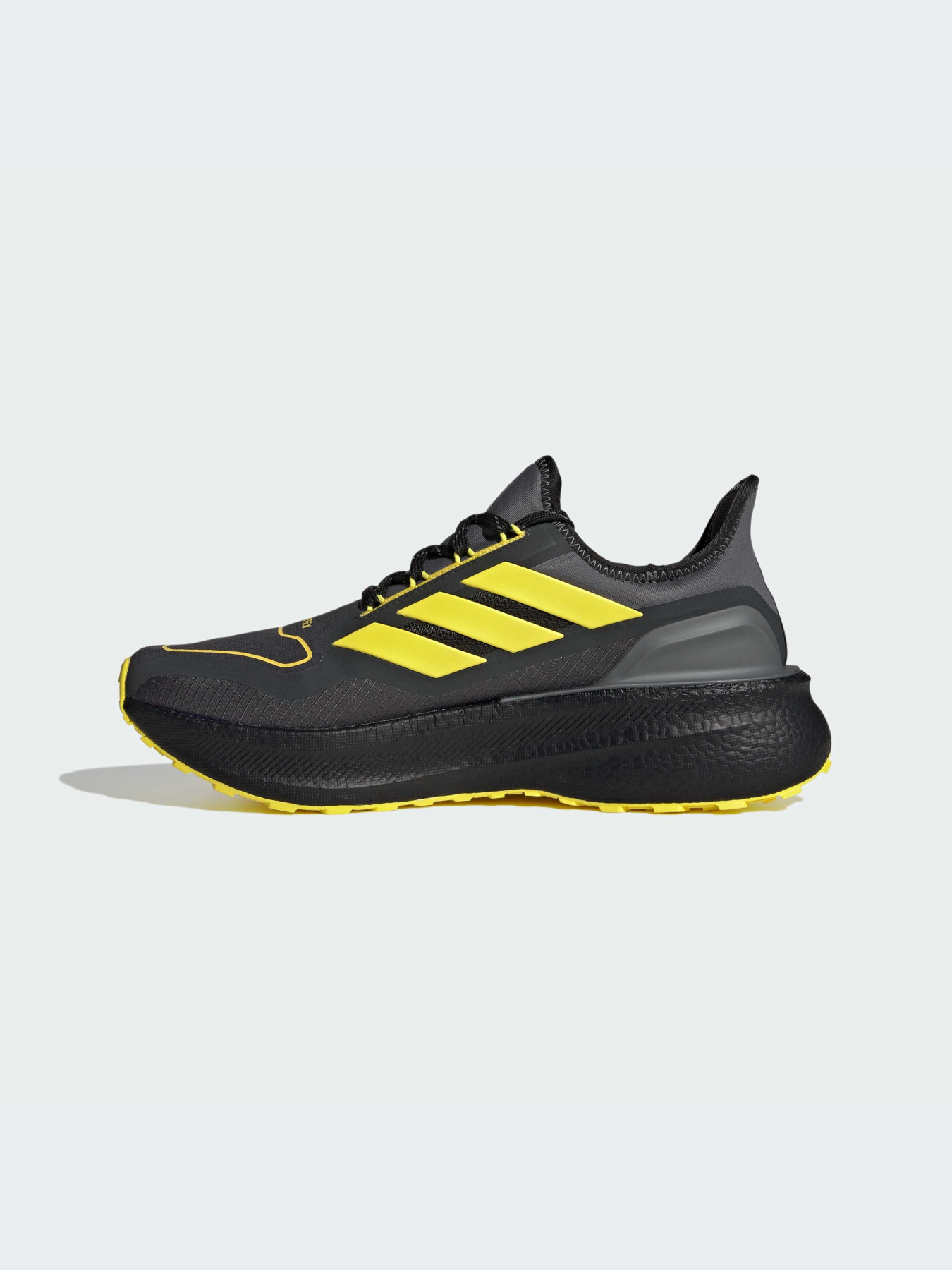 Кроссовки Adidas Ultraboost модель JI3242-KZ Кроссовки Adidas Ultraboost модель JI3242-KZ Фото