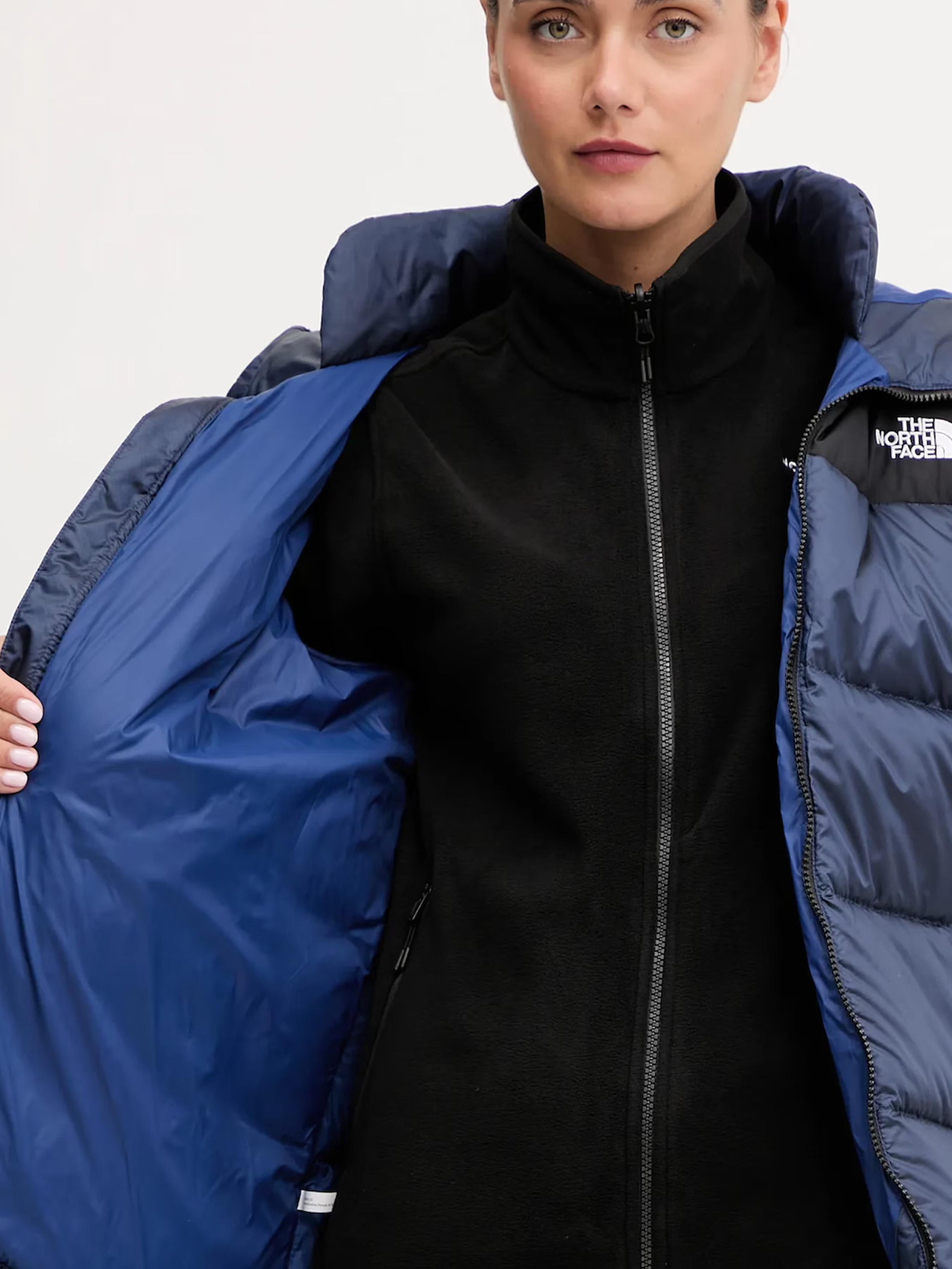 Куртки и дубленки The North Face модель NF0A8E13A1C1 Фото