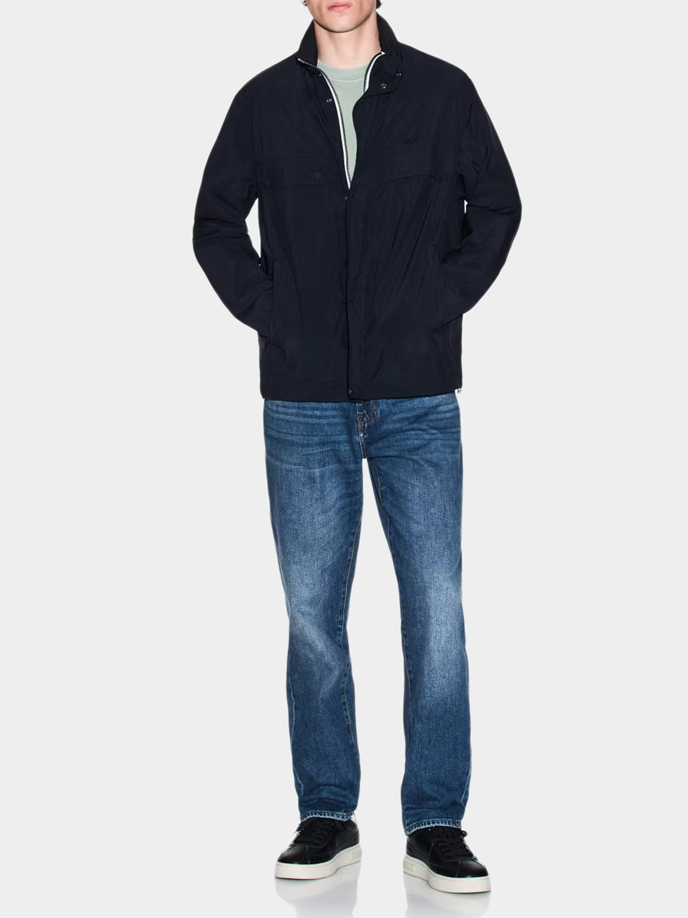 Куртки и дубленки Armani Exchange модель XM000935-AF15606-UB101 Фото