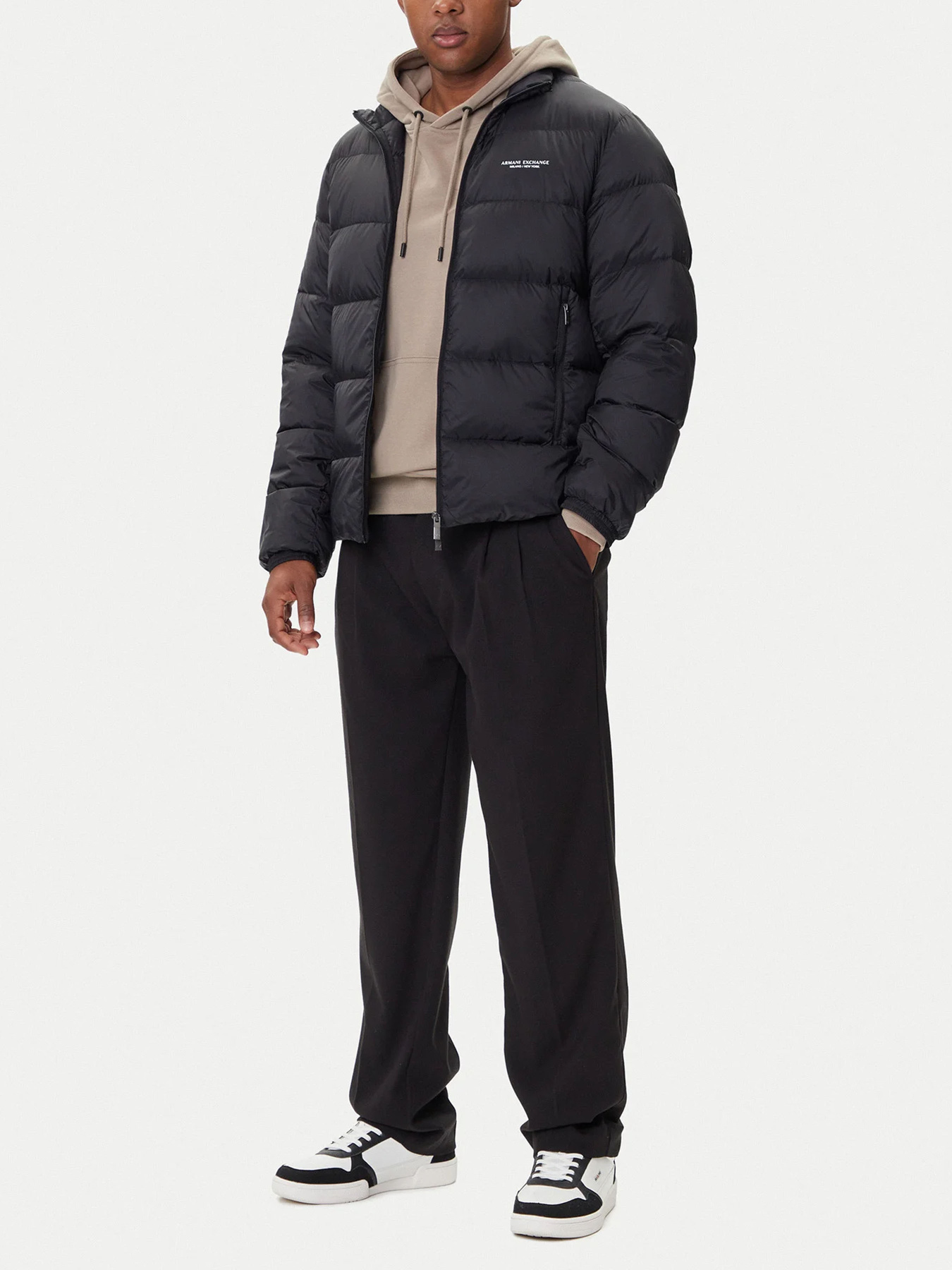 Куртки и дубленки Armani Exchange модель XM001575-AF16927-UC001 Фото