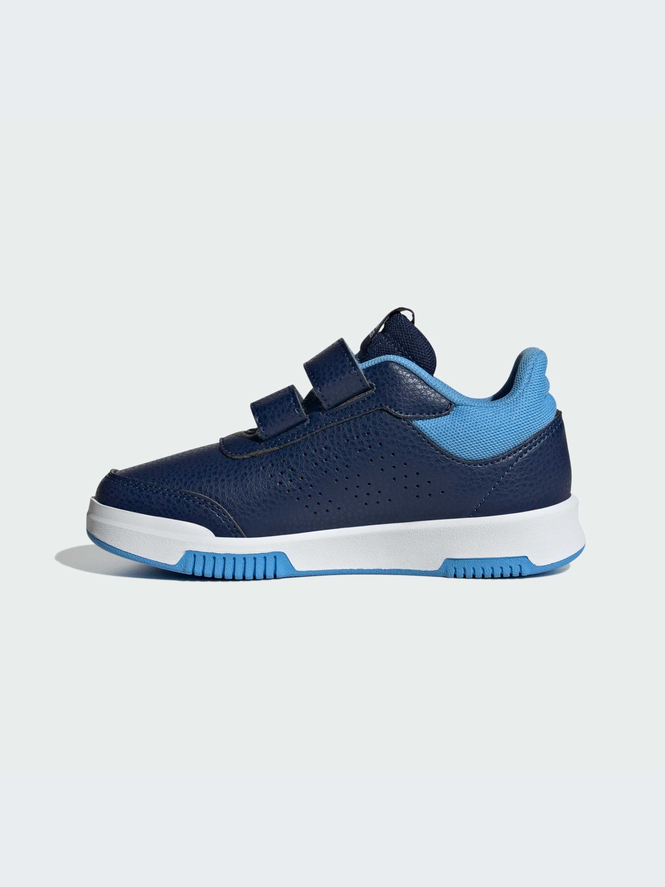 Кроссовки Adidas модель IE0922-KZ Кроссовки Adidas модель IE0922-KZ Фото