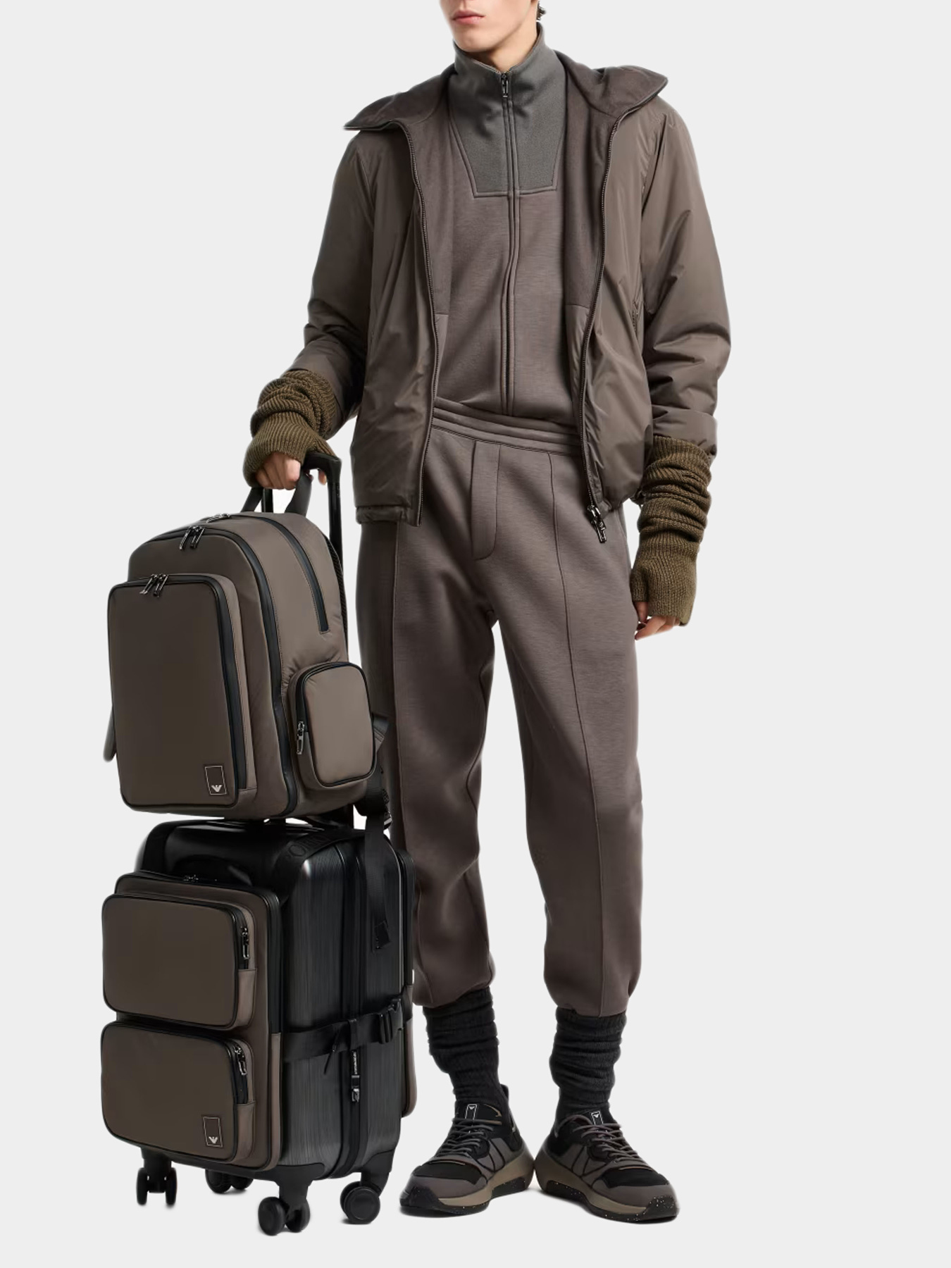 Брюки Emporio Armani модель EM003051-AF17545-U8143 Брюки Emporio Armani модель EM003051-AF17545-U8143 Фото