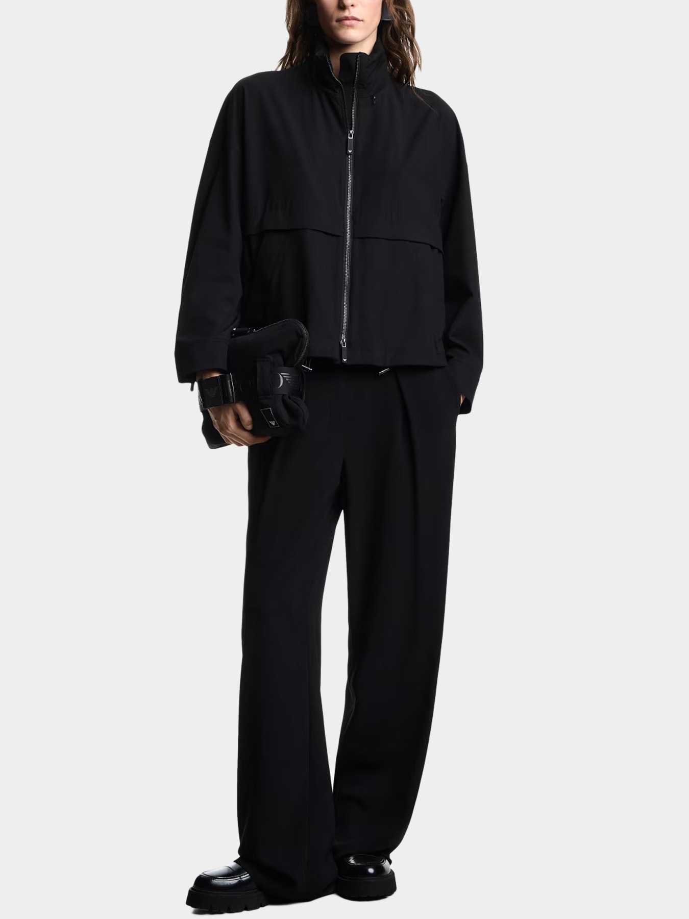 Куртки и дубленки Emporio Armani модель EW002948-AF19594-UC001 Фото