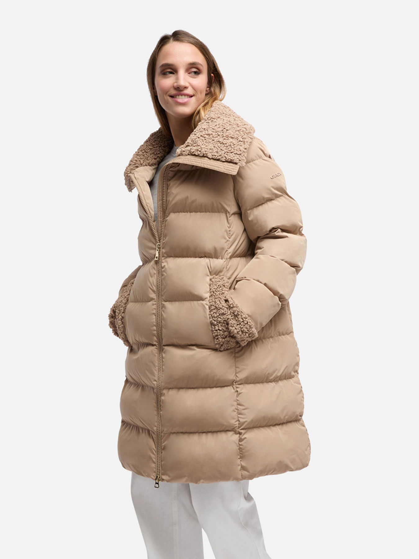 Куртки и дубленки Geox модель W5628E-T3266-F5228 Фото