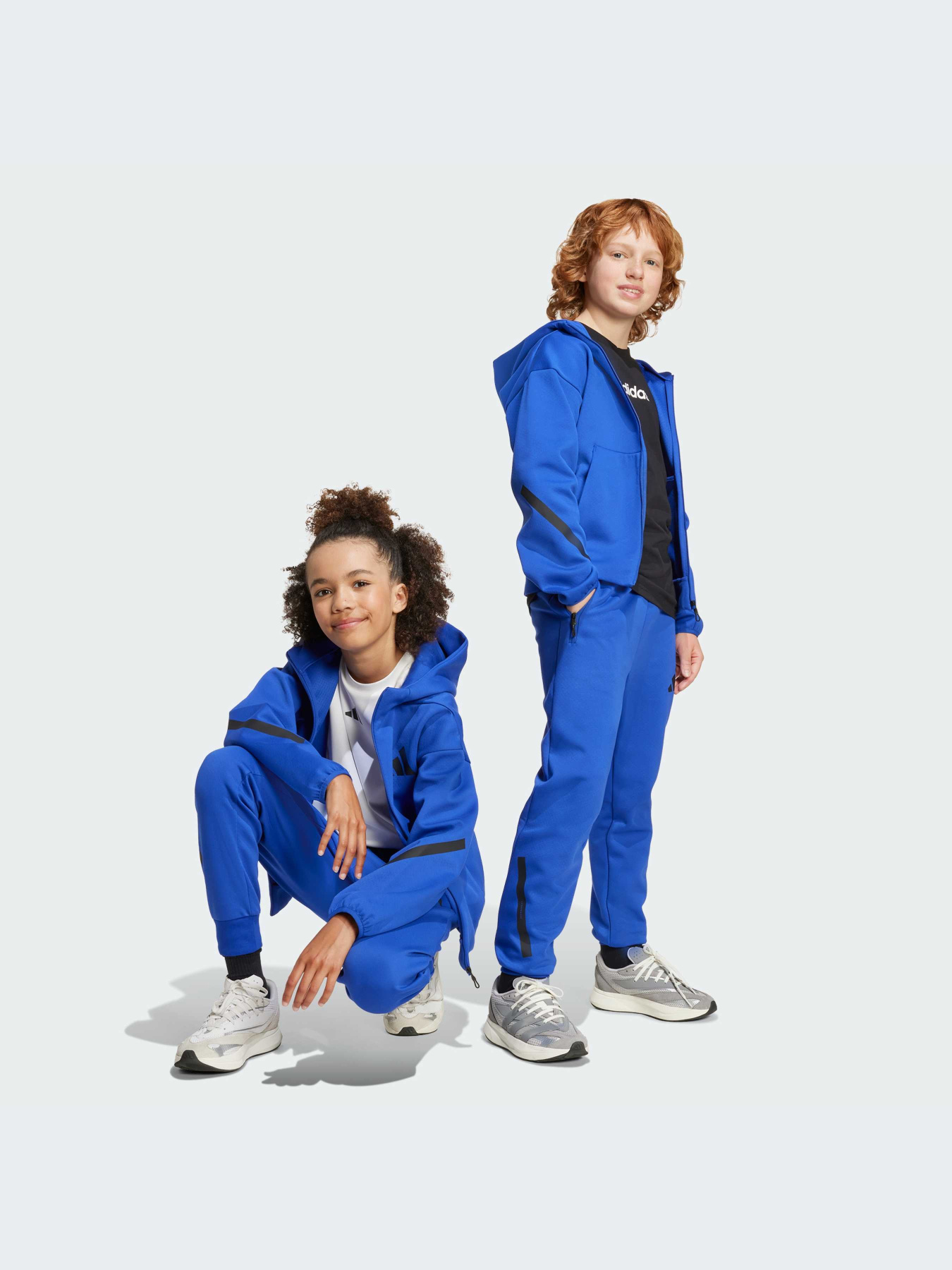 Худи и свитшоты Adidas ZNE модель KA0668-KZ Худи и свитшоты Adidas ZNE модель KA0668-KZ Фото