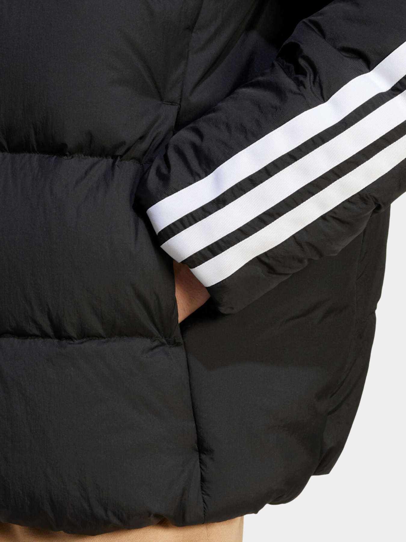 Куртки и дубленки Adidas модель JM4165 Фото