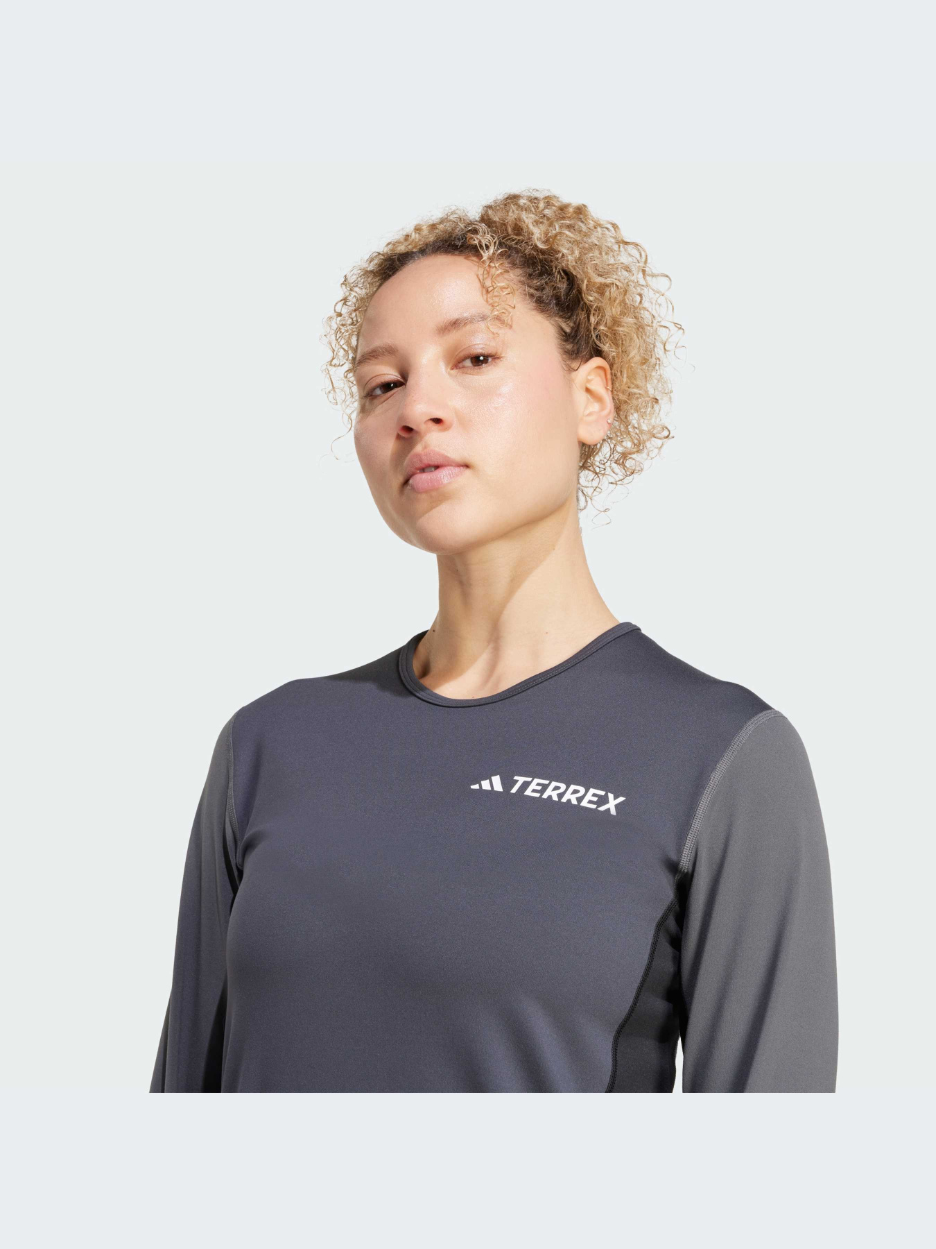 Худи и свитшоты Adidas модель JC8200-KZ Фото