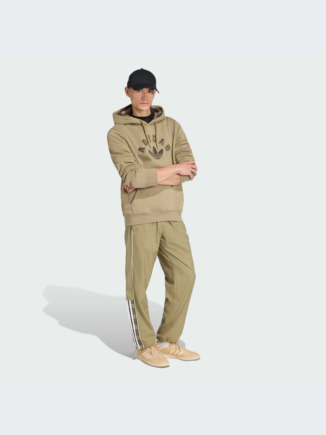 Худи и свитшоты Adidas Graphics модель JV7749-KZ Фото