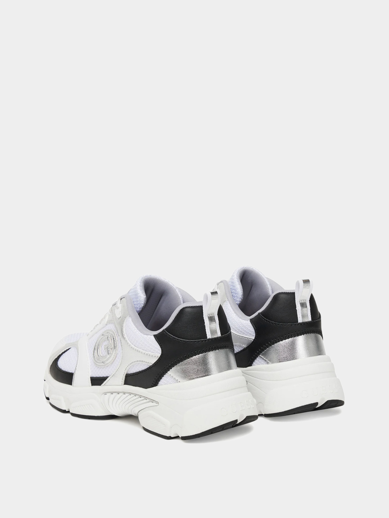 Кроссовки GUESS модель FLTIBI-ELE12-WHBLK Фото