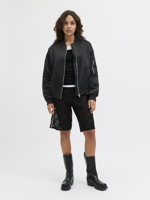 Куртки и дубленки JACK & JONES модель 12224679_Black Фото