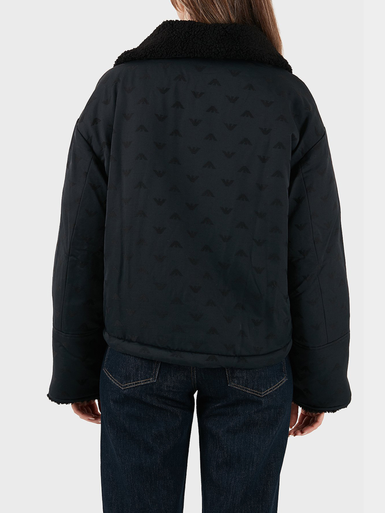 Куртки и дубленки Emporio Armani модель EW001392-AF14362-UC001 Фото