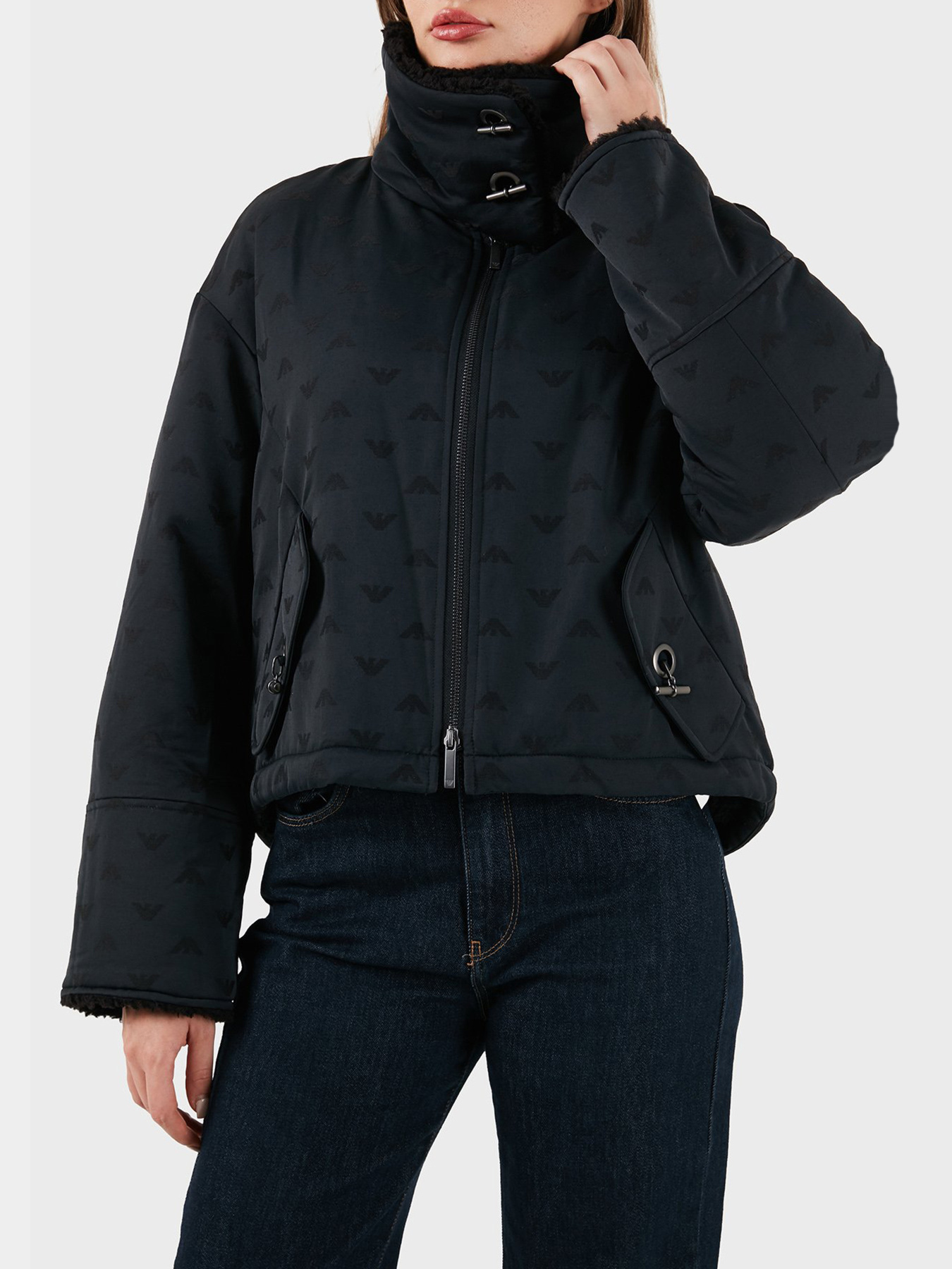 Куртки и дубленки Emporio Armani модель EW001392-AF14362-UC001 Фото