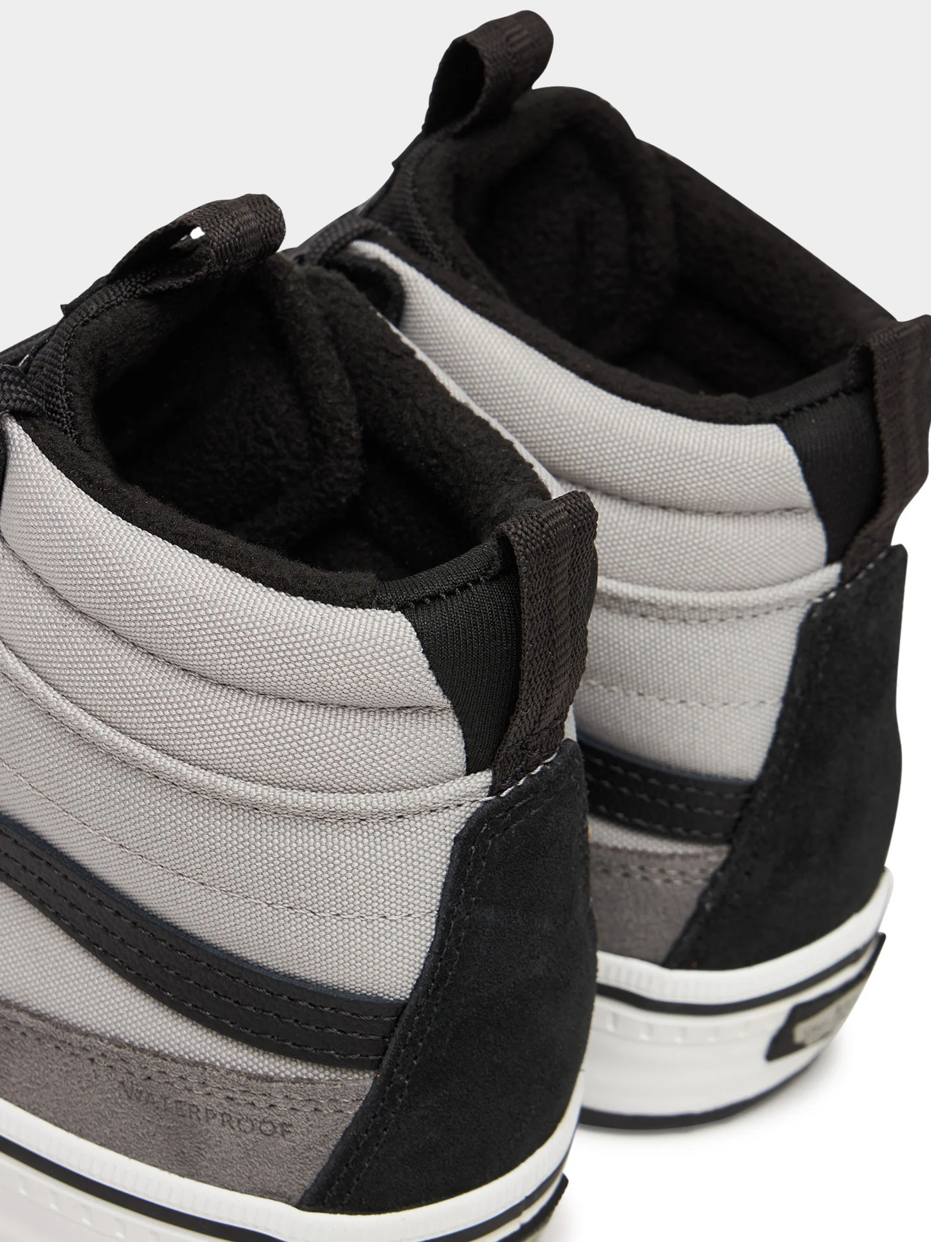Кеды Vans модель VN000DAQ2391 Фото