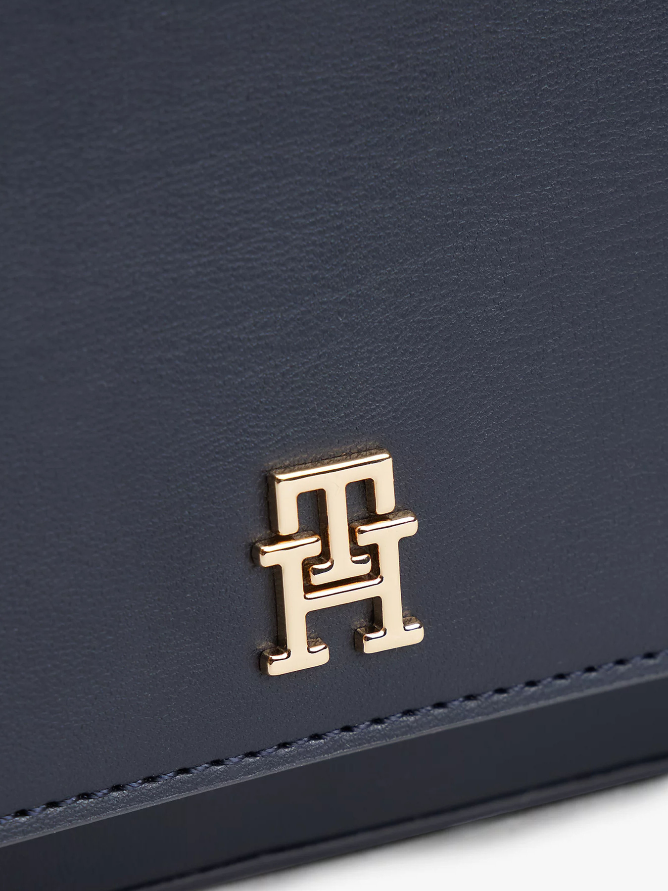 Сумки Tommy Hilfiger модель AW0AW17677-DW6 Фото